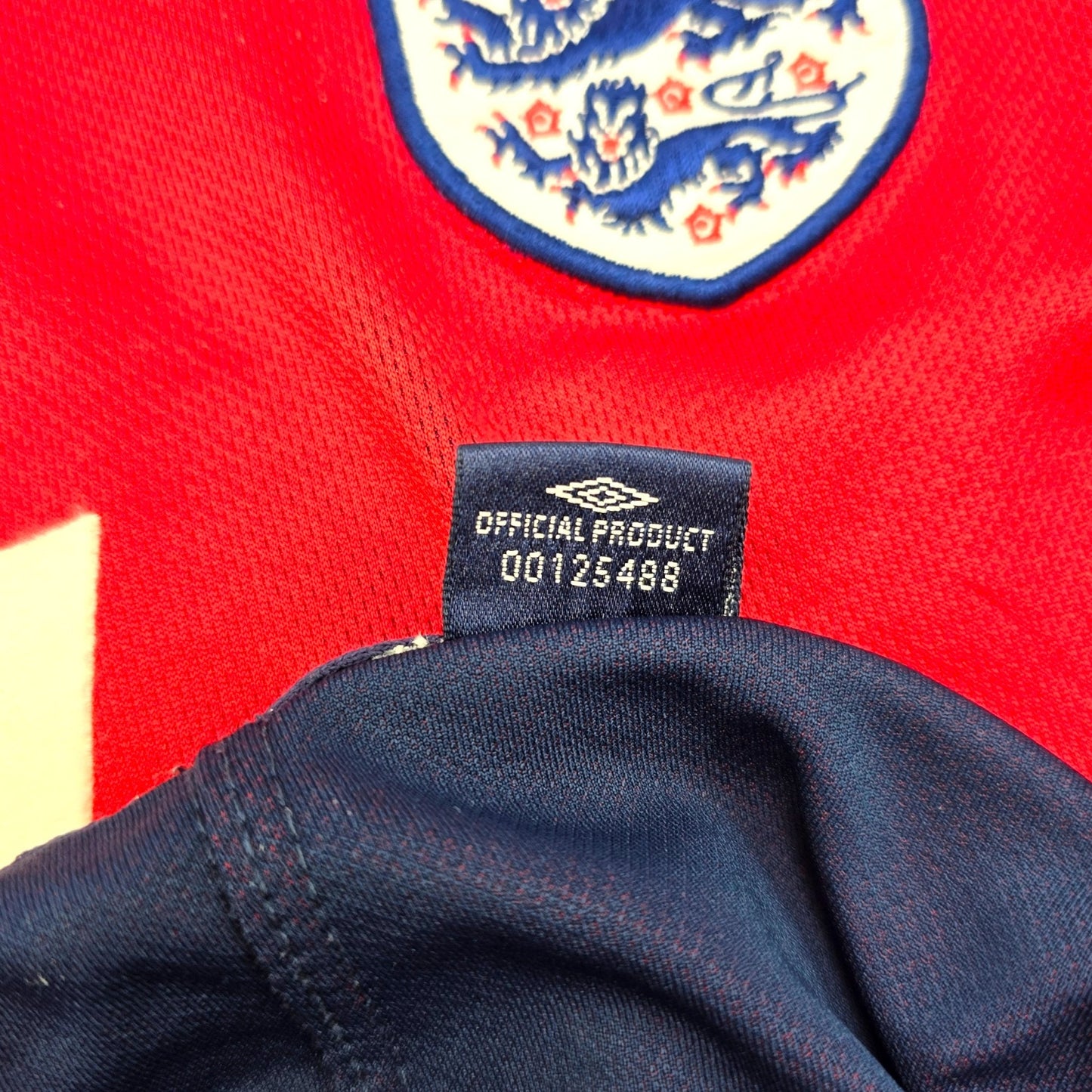 2002/04 England Away Football Shirt (M) Umbro #7 Beckham