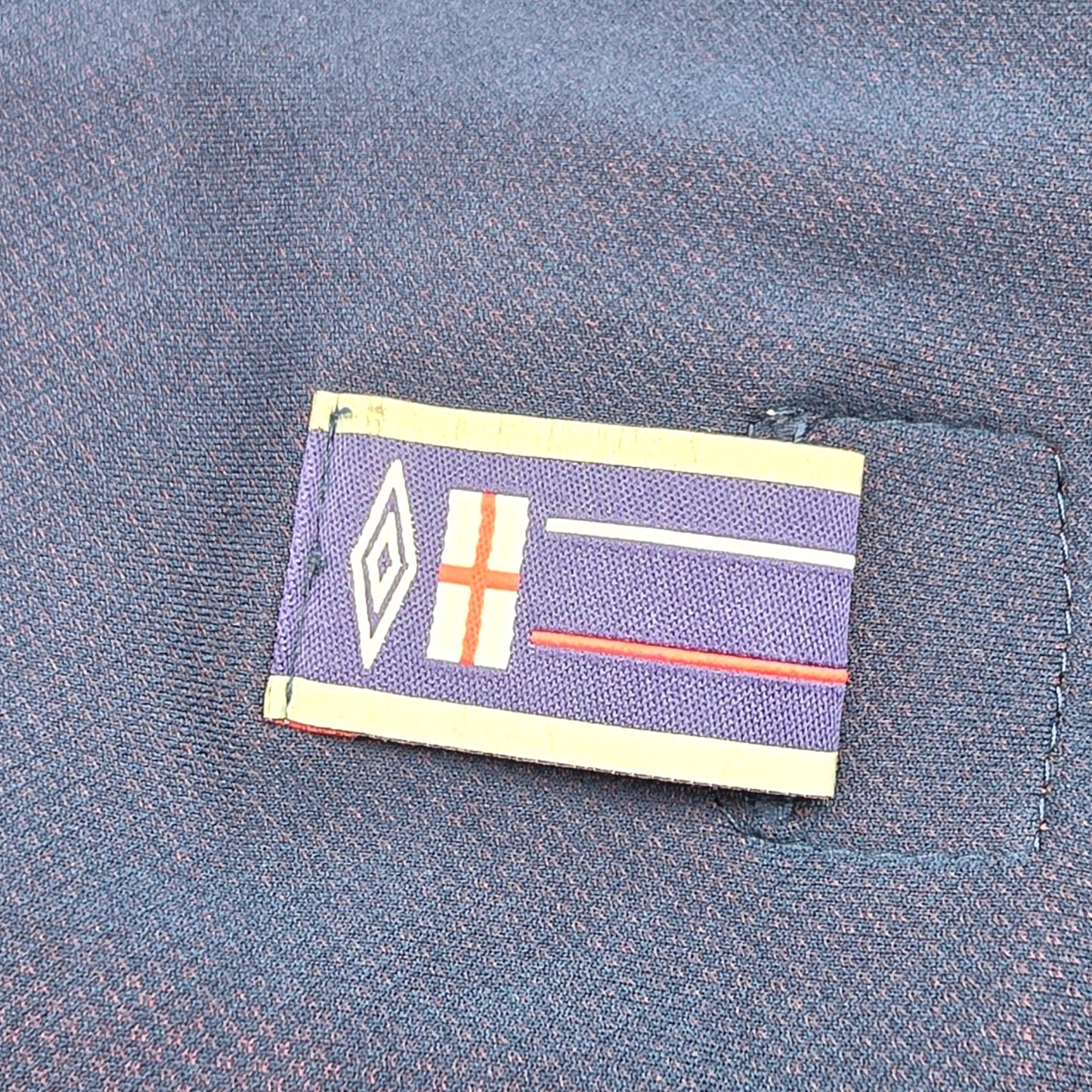2002/04 England Away Football Shirt (M) Umbro