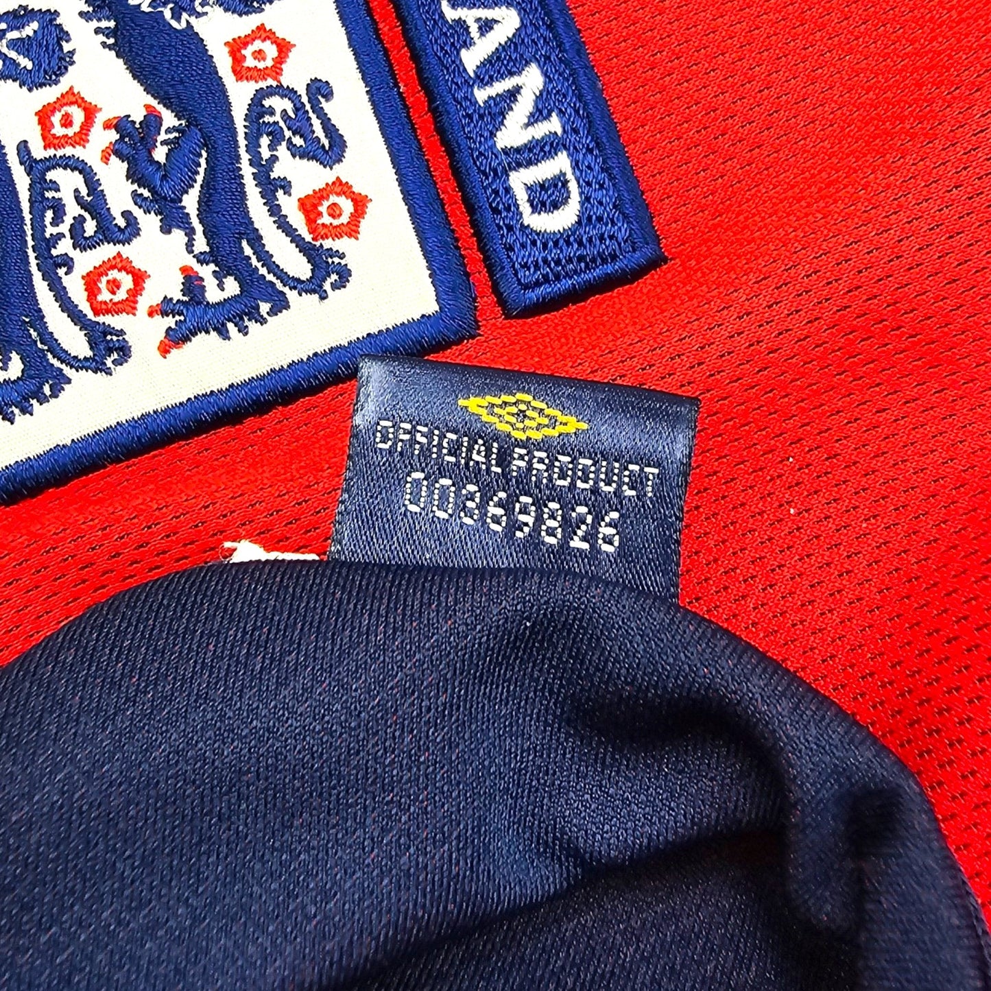 2002/04 England Away Football Shirt (M) Umbro
