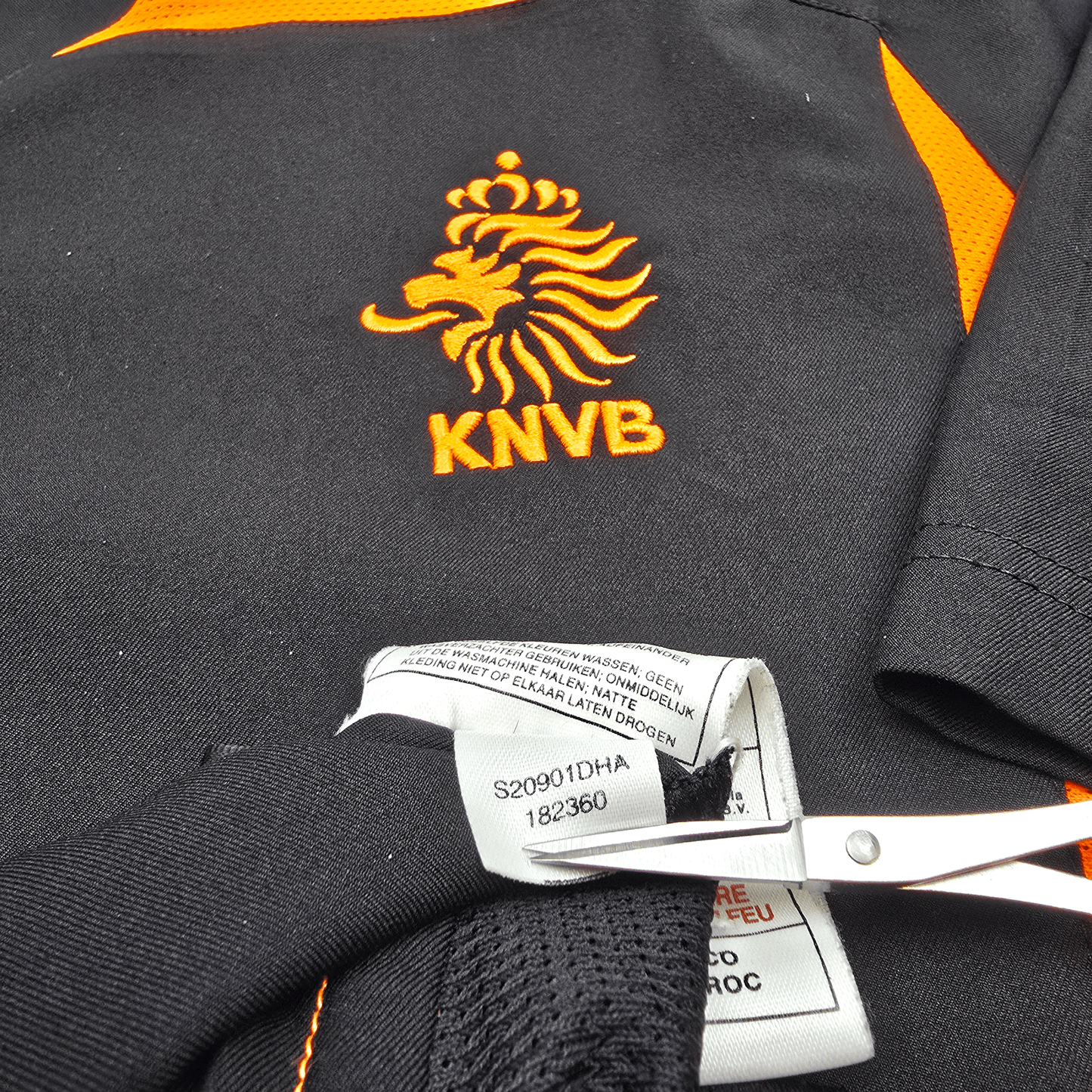 2002/04 Holland Away Football Shirt (M) Nike #8 Davids