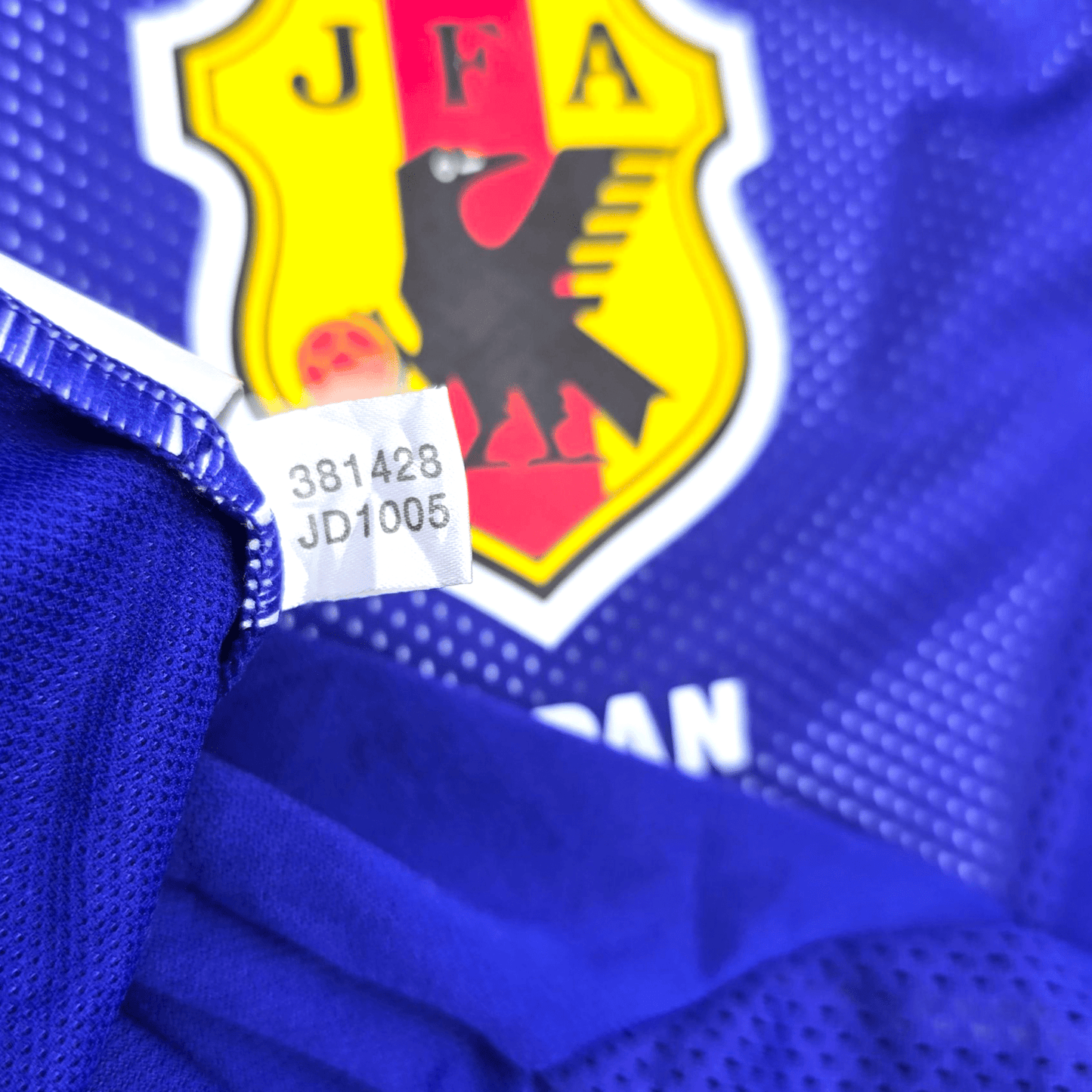 2002/04 Japan Home Football Shirt (L) Adidas #7 Nakata (Player Issue)