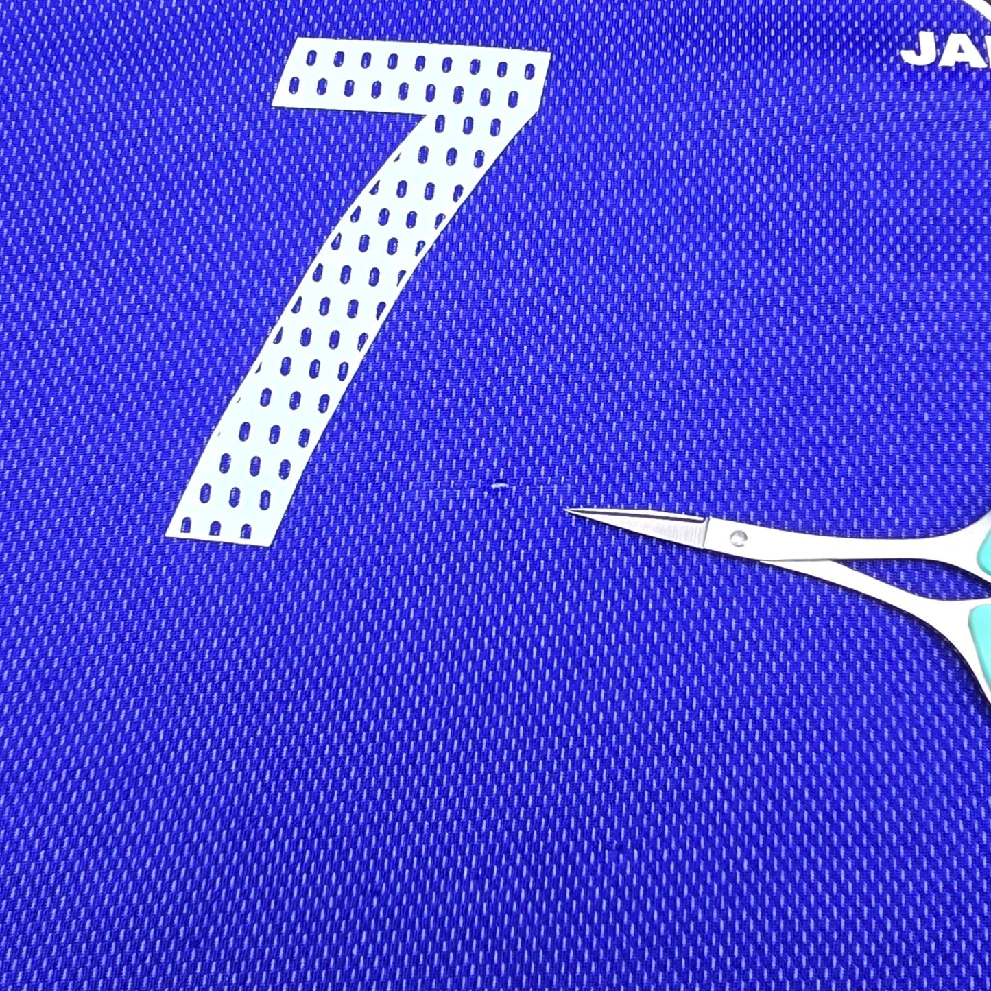2002/04 Japan Home Football Shirt (L) Adidas #7 Nakata (WC2002)