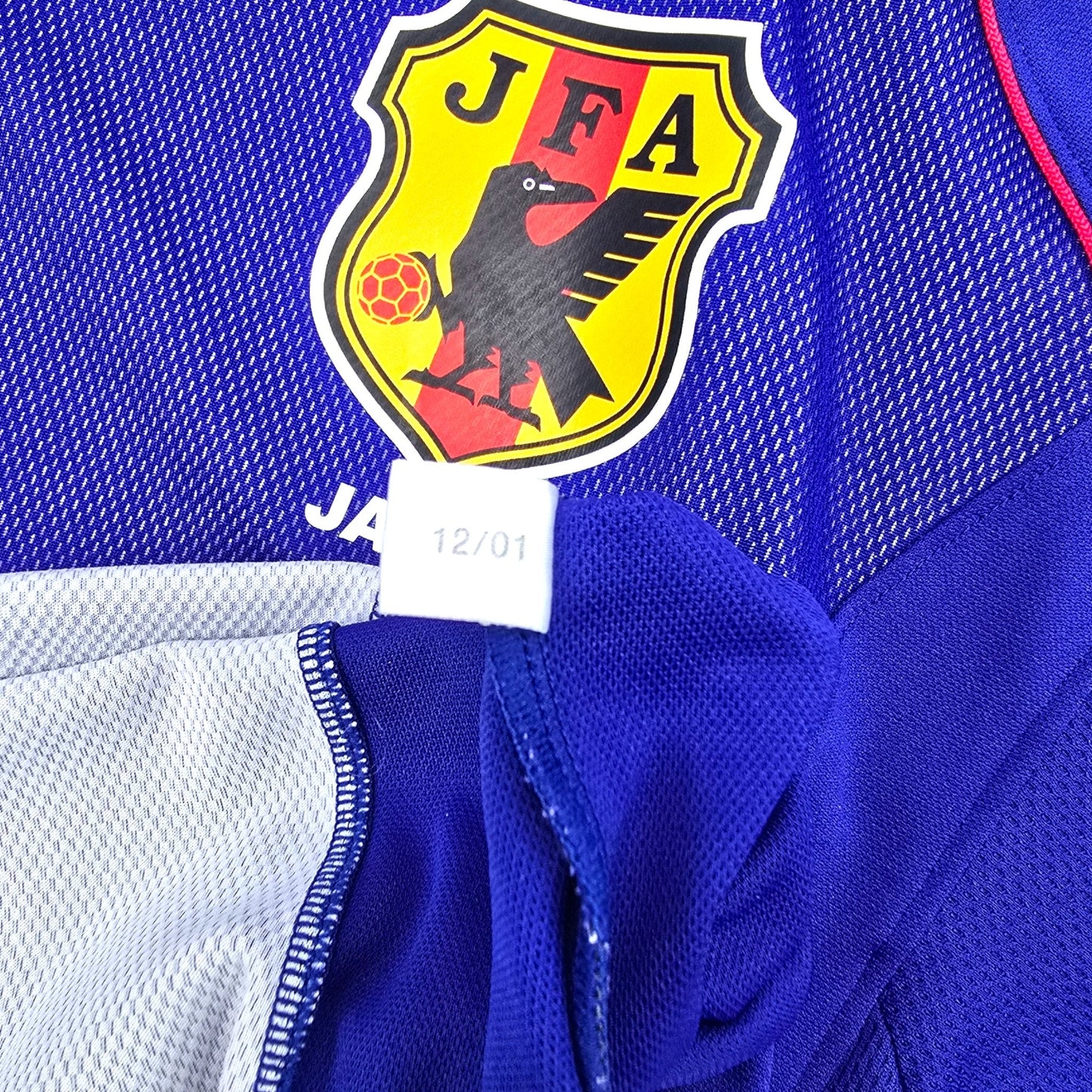 2002/04 Japan Home Football Shirt (M) Adidas #7 Nakata (WC2002)