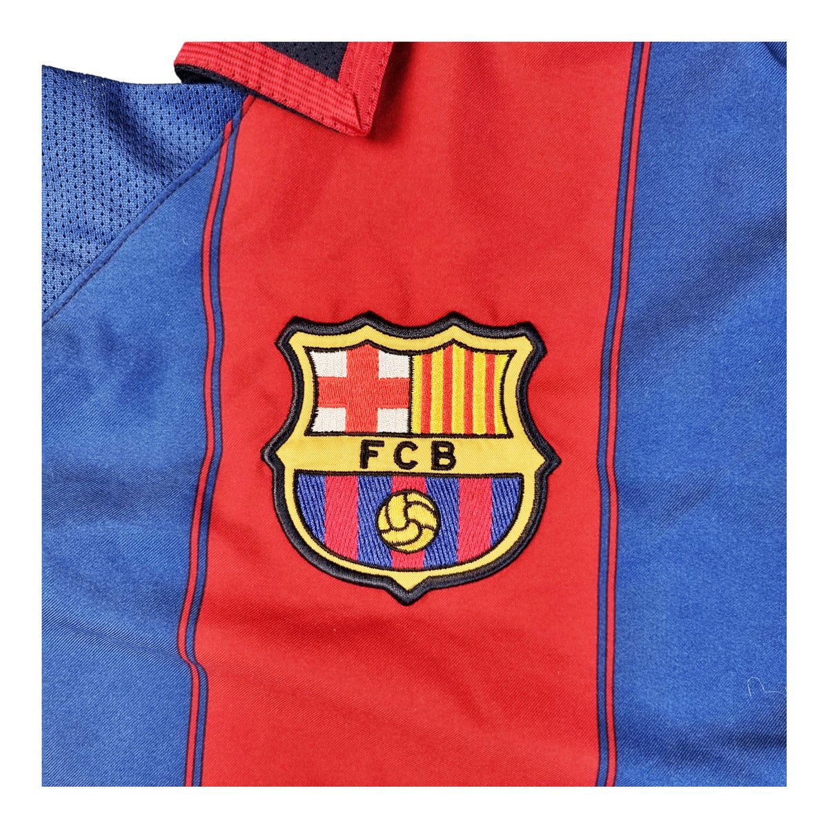 2003/04 Barcelona Home Football Shirt (L) Nike