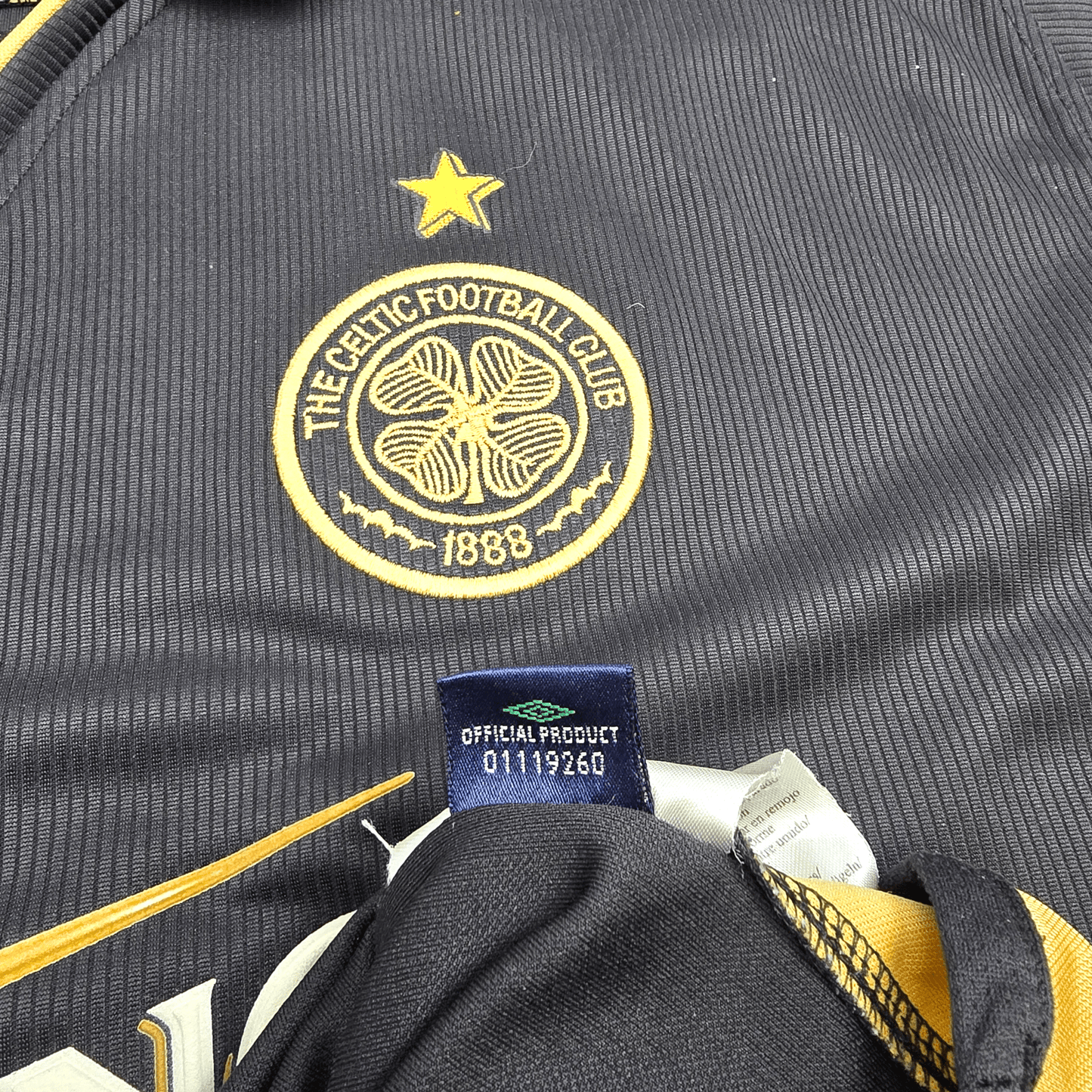 2003/04 Celtic Away Football Shirt (L) Umbro #7 Larsson