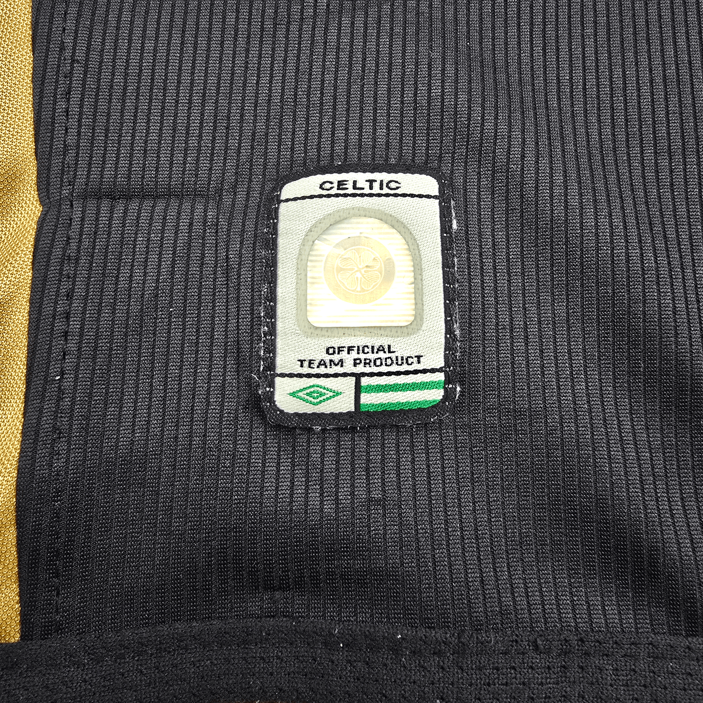 2003/04 Celtic Away Football Shirt (L) Umbro #7 Larsson