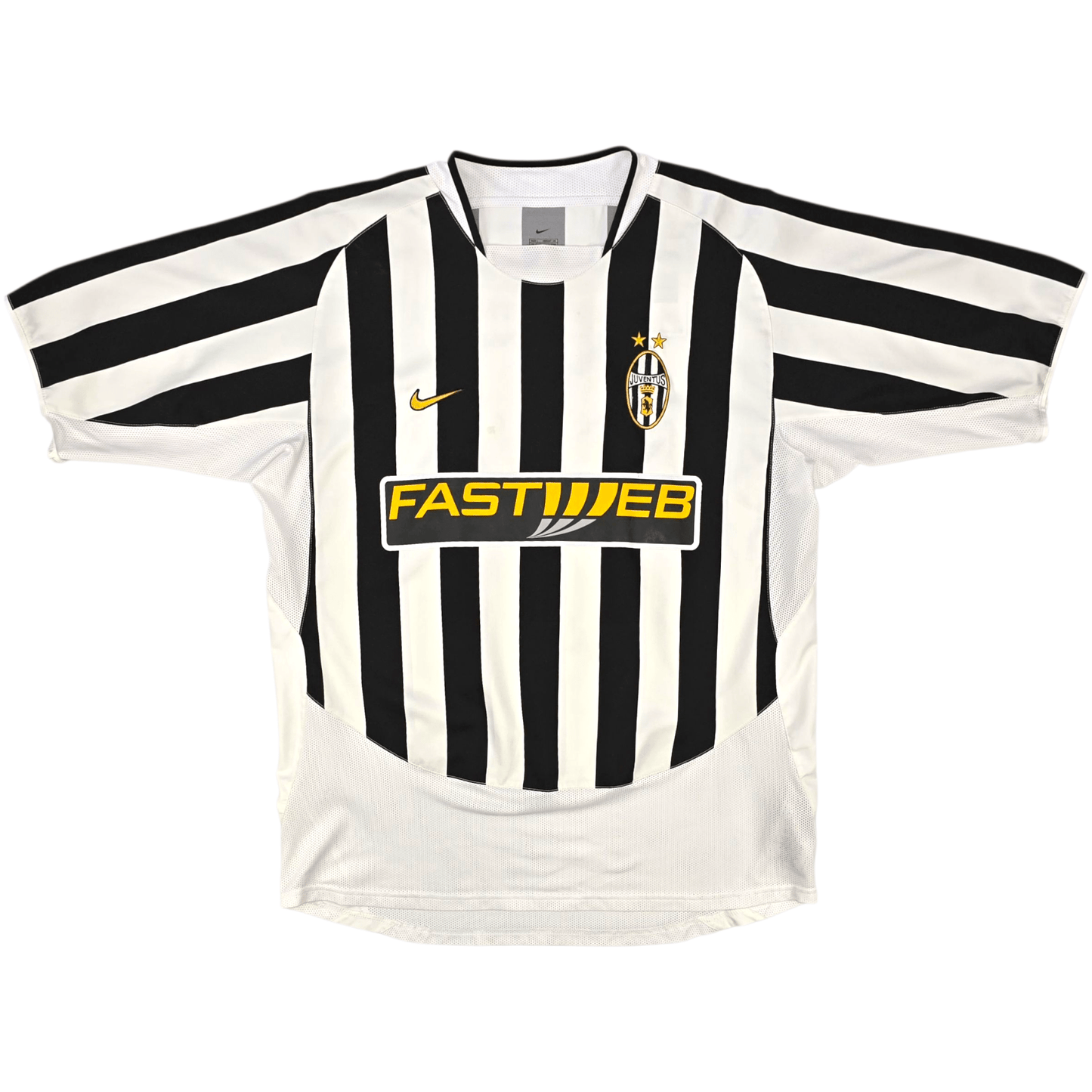 2003/04 Juventus Home Football Shirt (L) Nike #17 Trezeguet