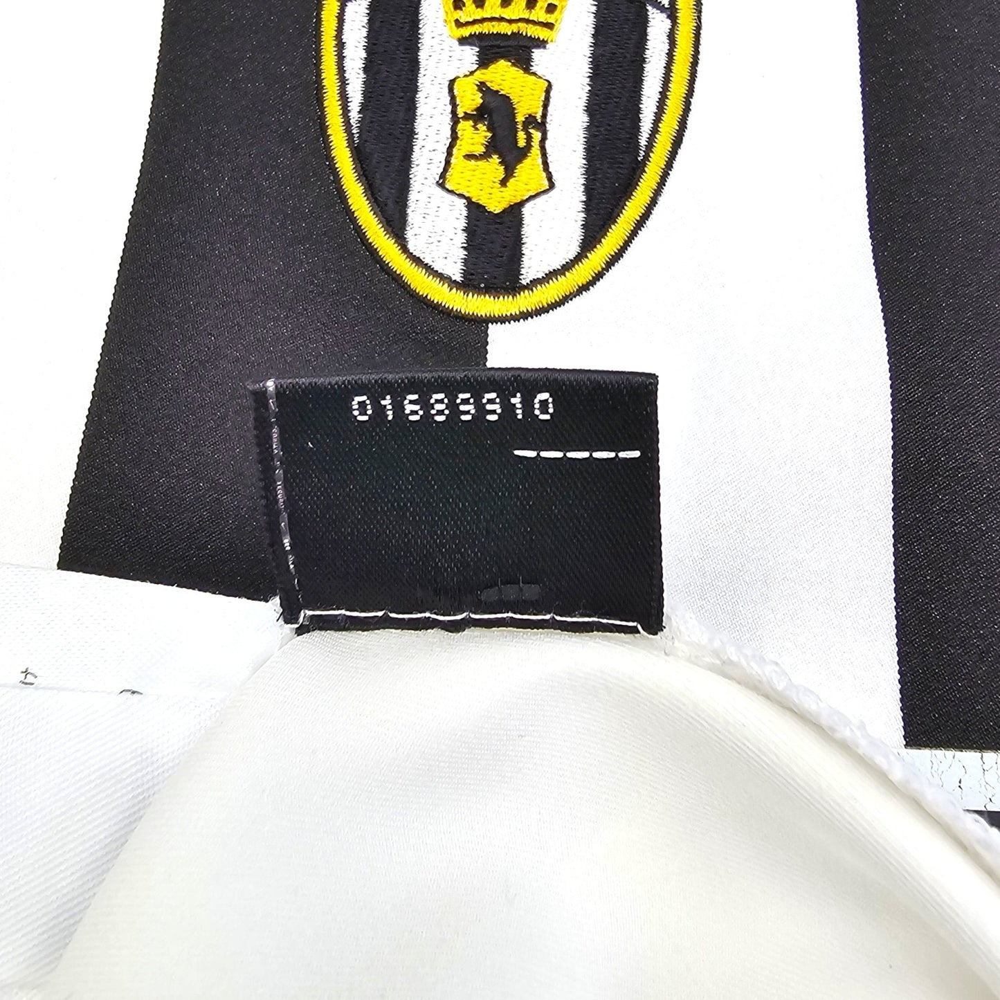 2003/04 Juventus Home Football Shirt (XL) Nike #17 Trezeguet