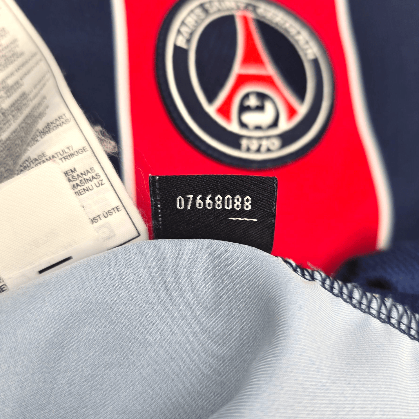 2003/04 PSG Home Football Shirt (M) Nike #9 Pauleta