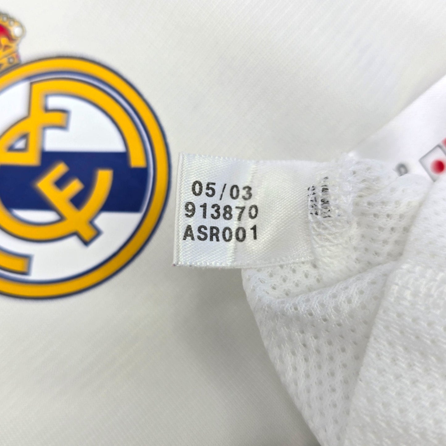 2003/04 Real Madrid Home Football Shirt (M) Adidas #23 Beckham (Player Version)