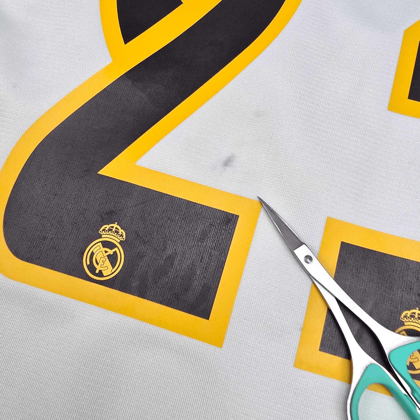 2003/04 Real Madrid Home Football Shirt (XL) Adidas #23 Beckham
