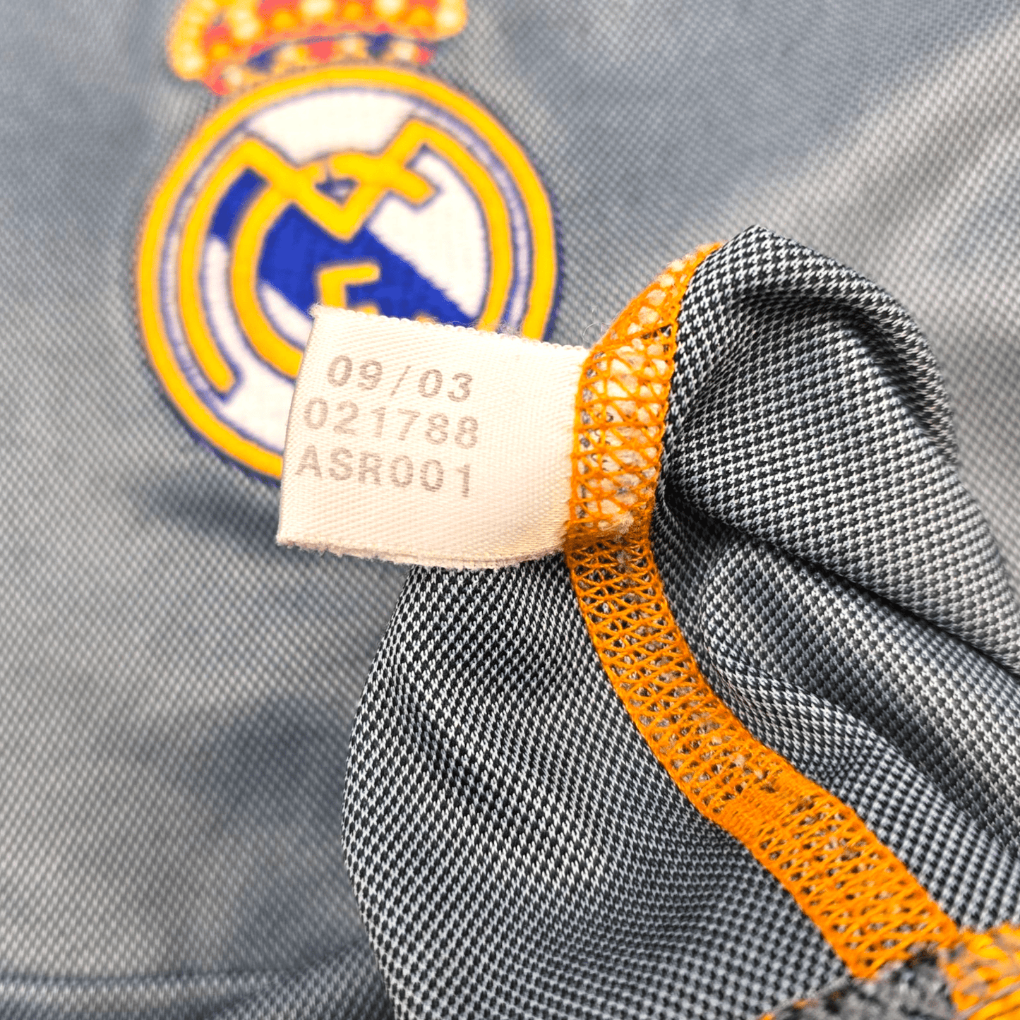 2003/04 Real Madrid Third Football Shirt (S) Adidas