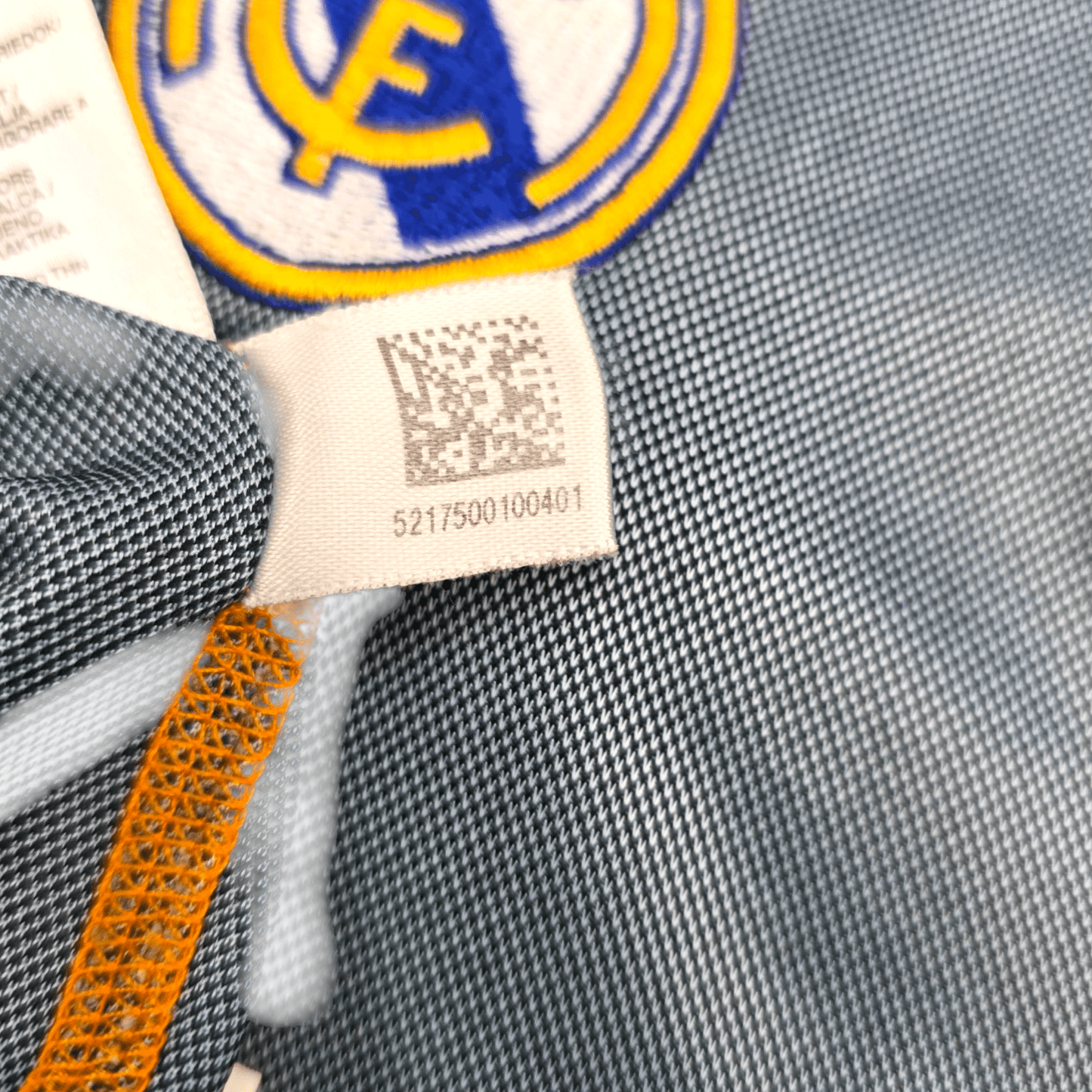 2003/04 Real Madrid Third Football Shirt (S) Adidas