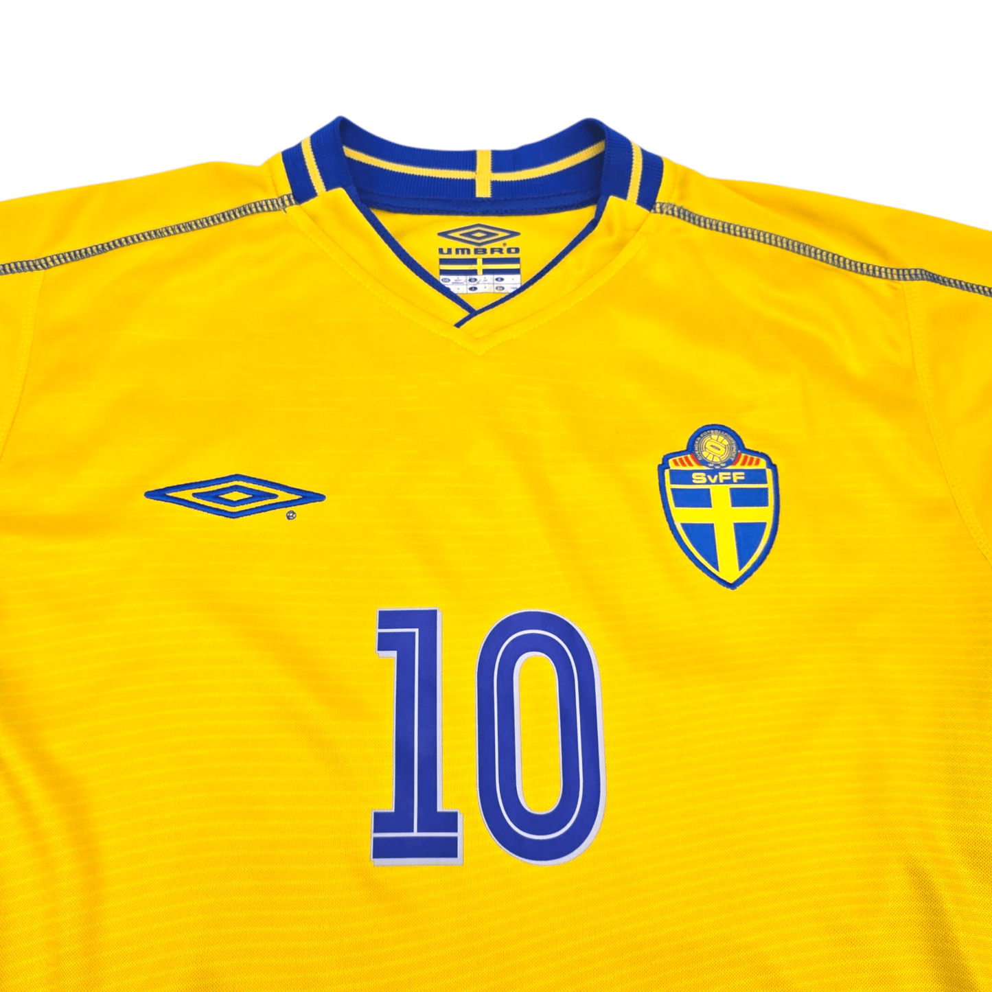 2003/04 Sweden Home Football Shirt (S) Umbro #10 Ibrahimovic