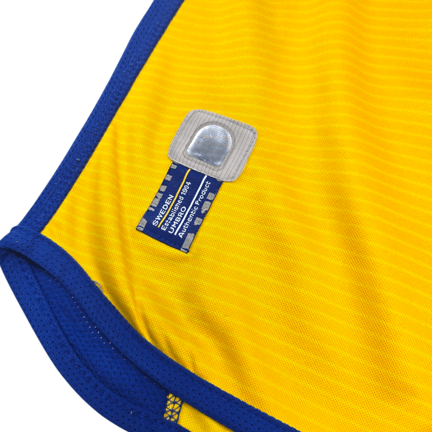 2003/04 Sweden Home Football Shirt (S) Umbro #10 Ibrahimovic