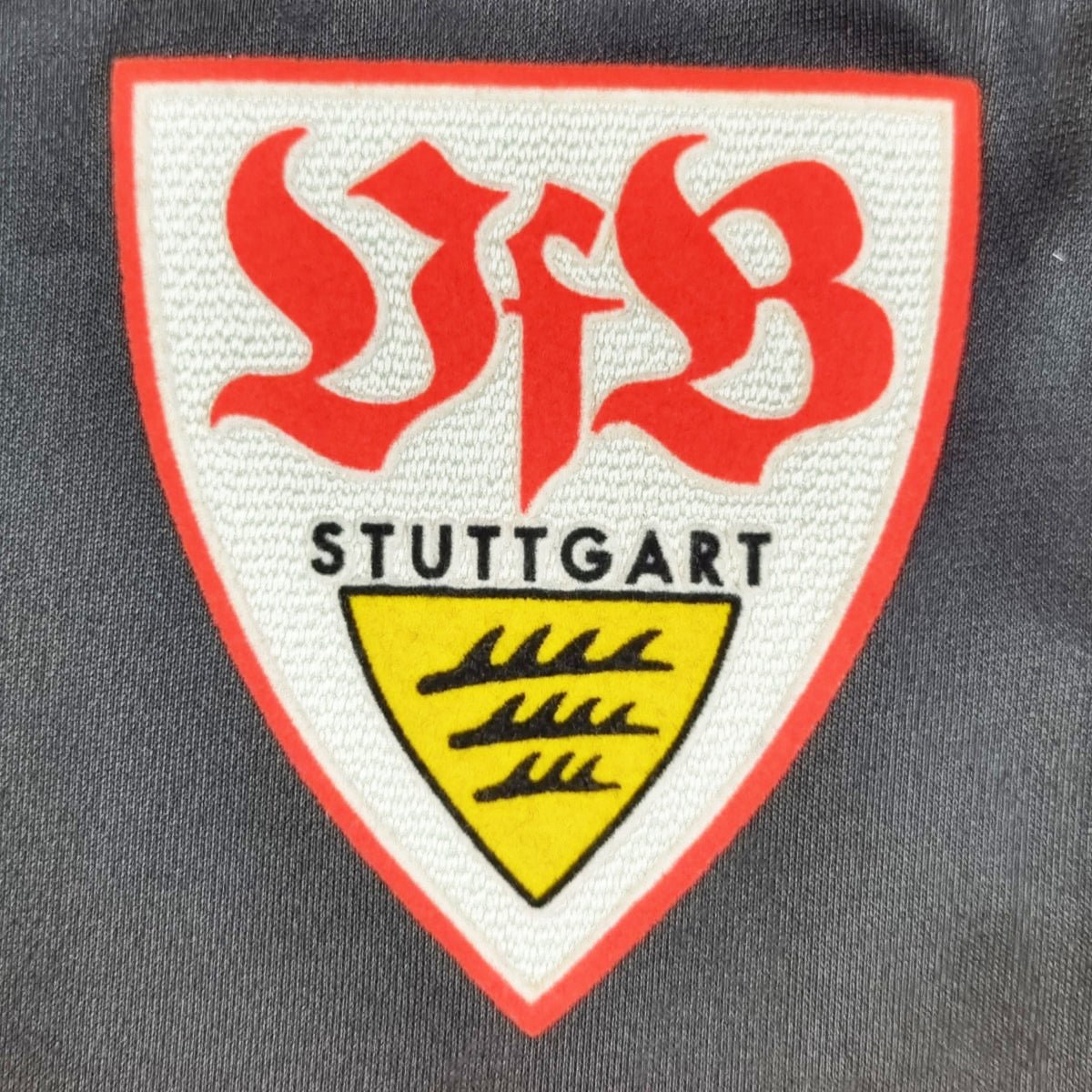 2003/04 VfB Stuttgart Away Football Shirt (M) Puma