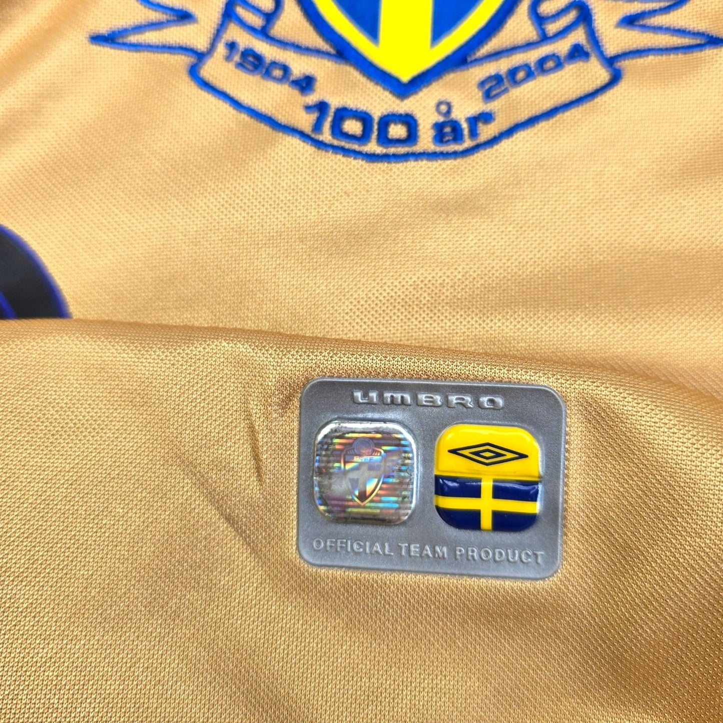 2004 Sweden Third Football Shirt (L) Umbro #10 Ibrahimovic (Centenary)