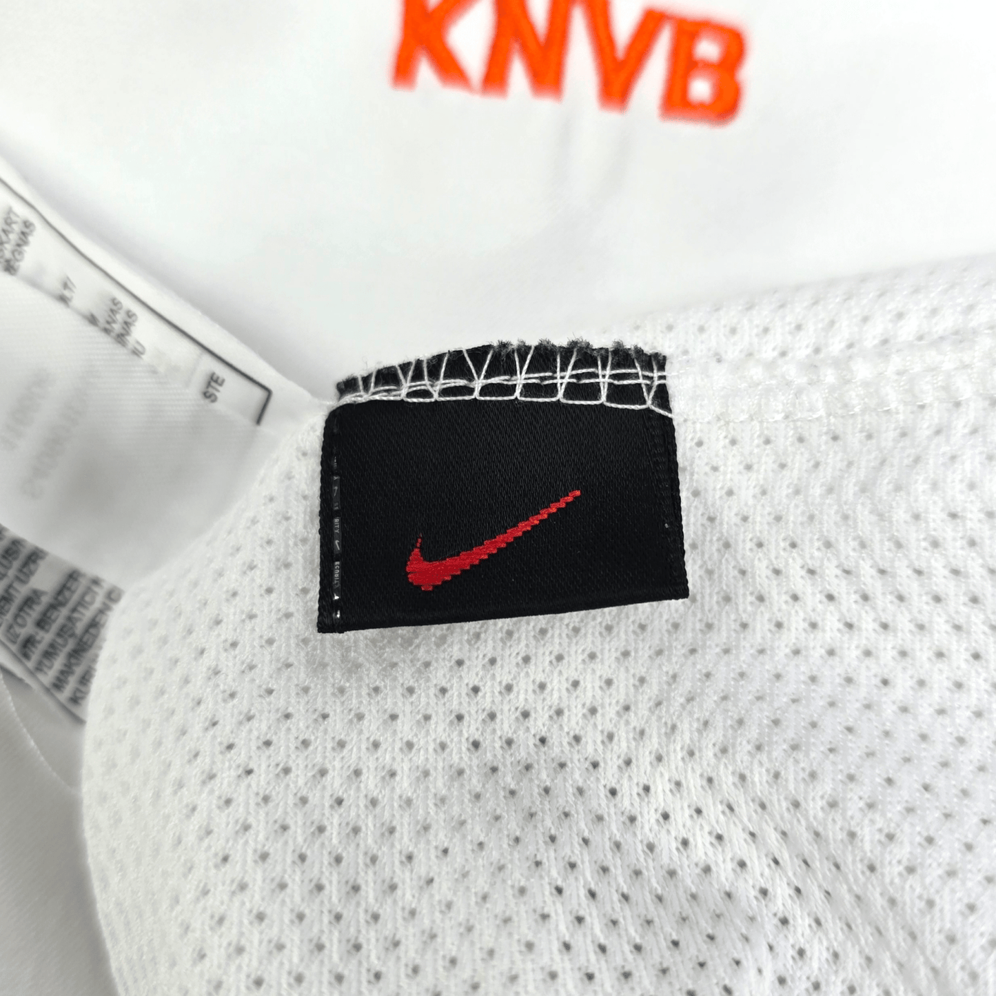 2004/05 Holland Away Football Shirt (M) Nike