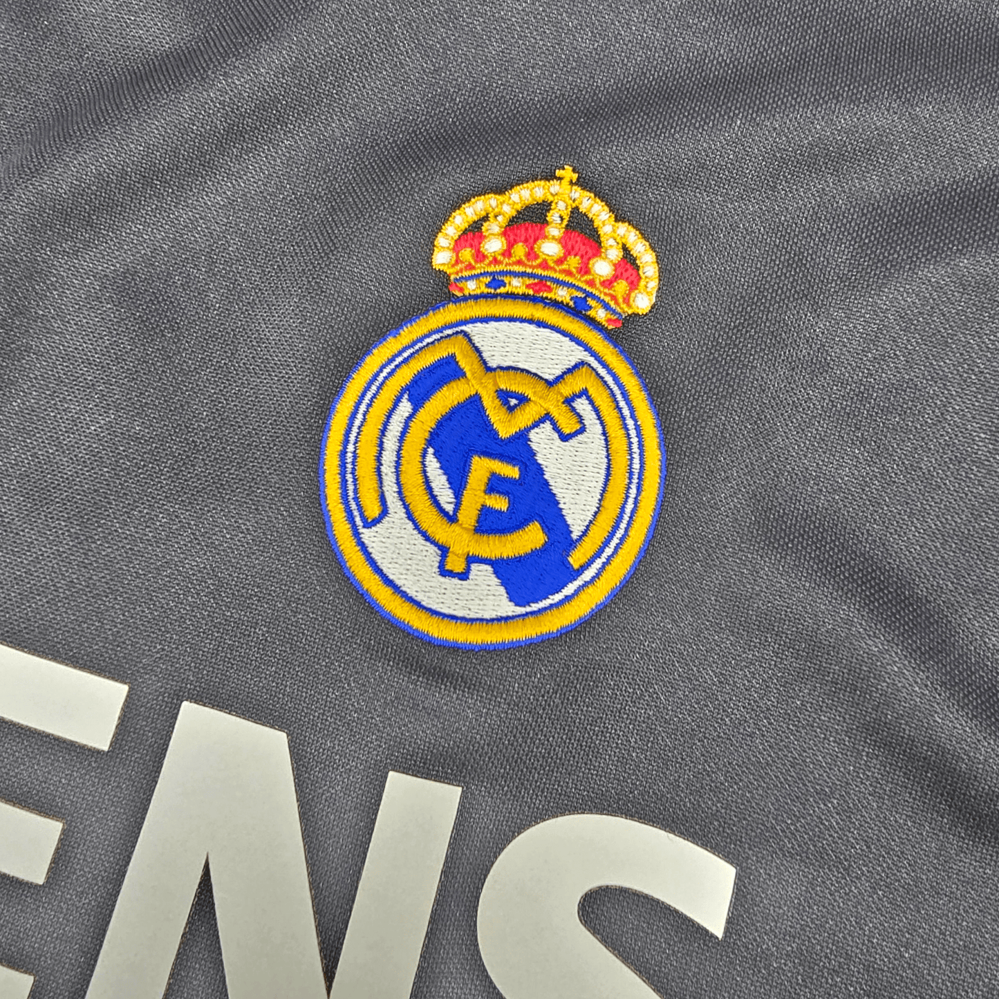 2004/05 Real Madrid Away Football Shirt (L) Adidas #11 Owen