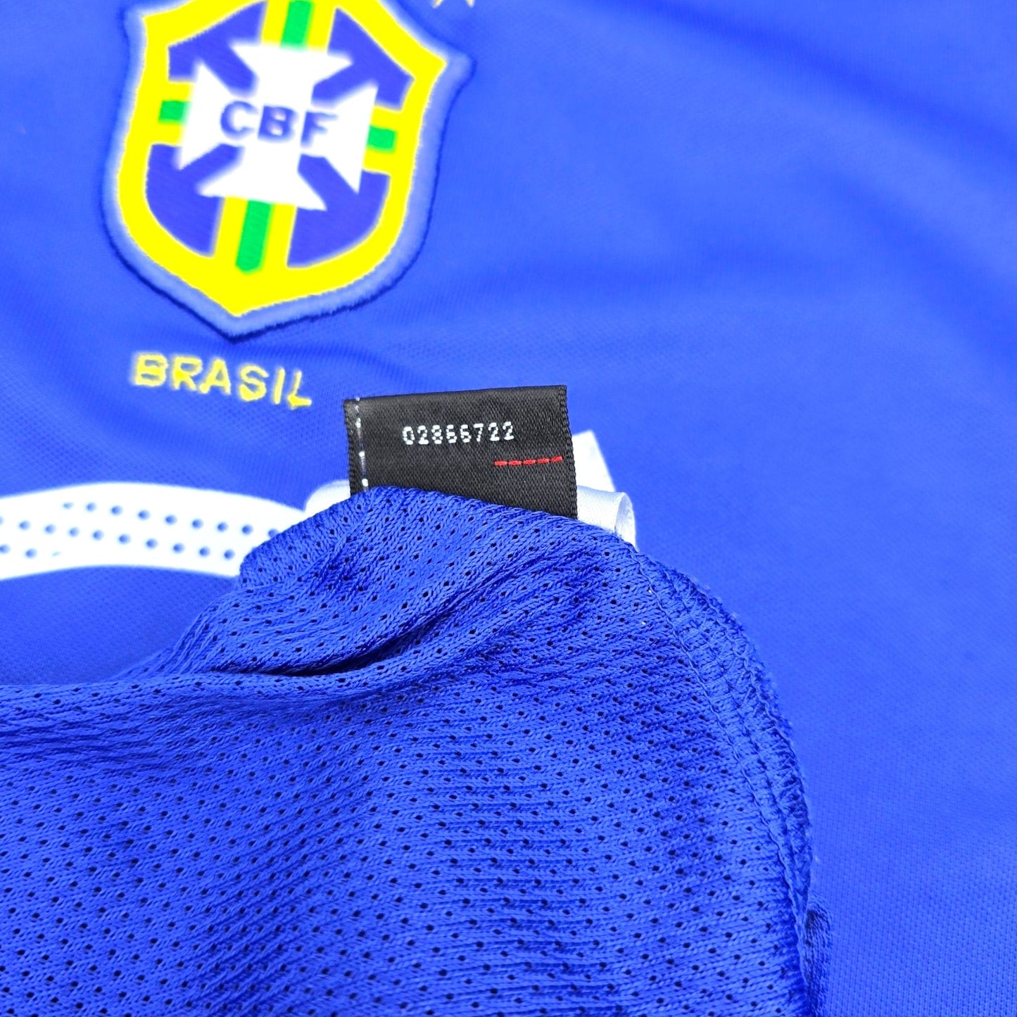 2004/06 Brazil Away Football Shirt (L) Nike #10 Ronaldinho