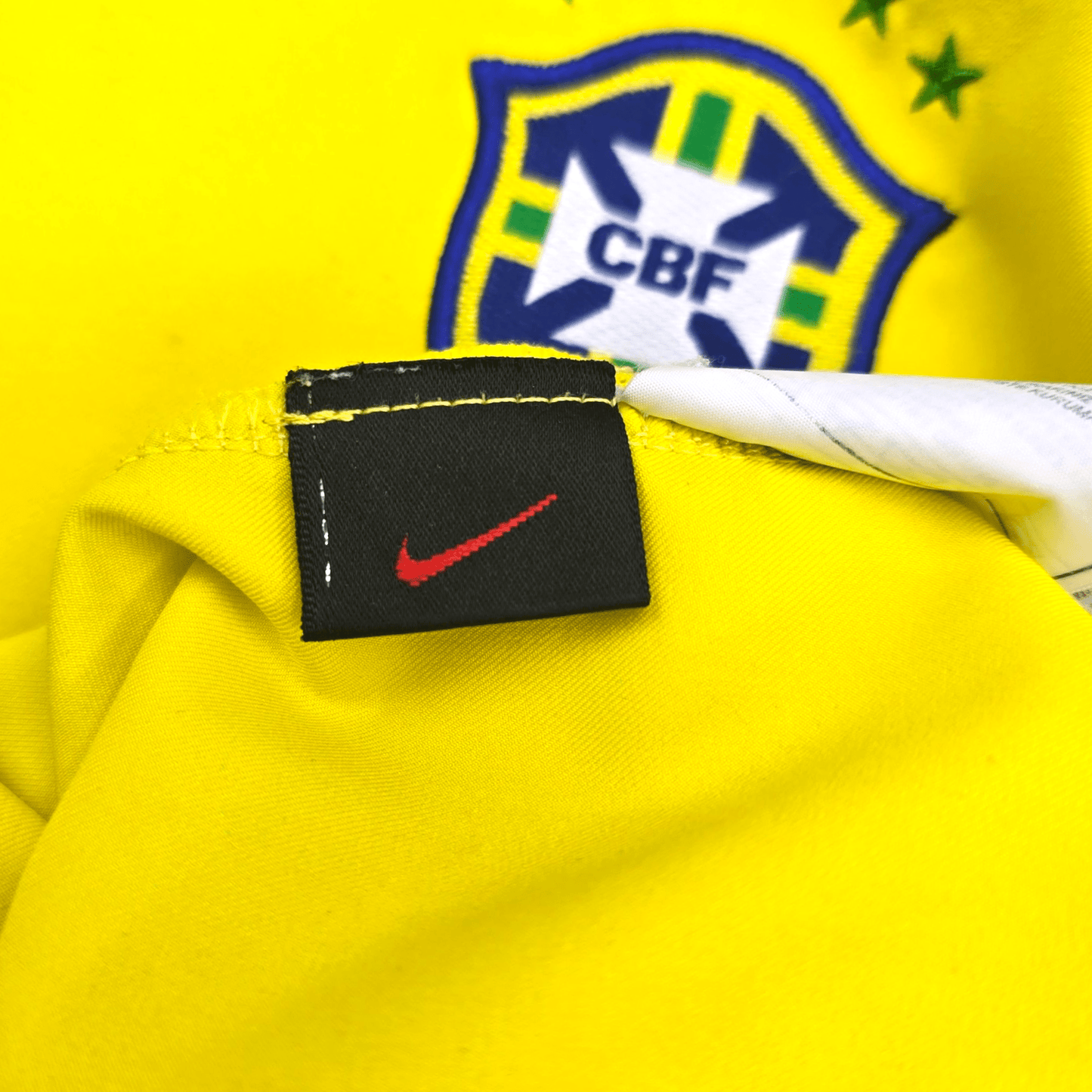 2004/06 Brazil Home Football Shirt (M) Nike #9 Ronaldo