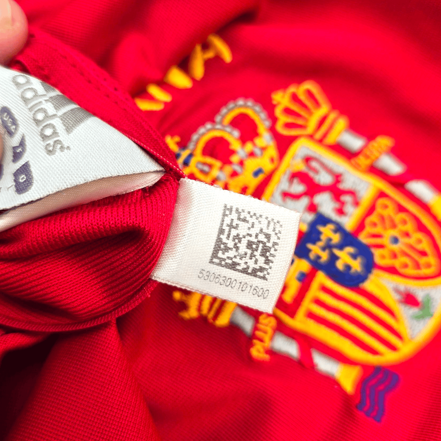 2004/06 Spain Home Football Shirt (L) Adidas #9 Torres