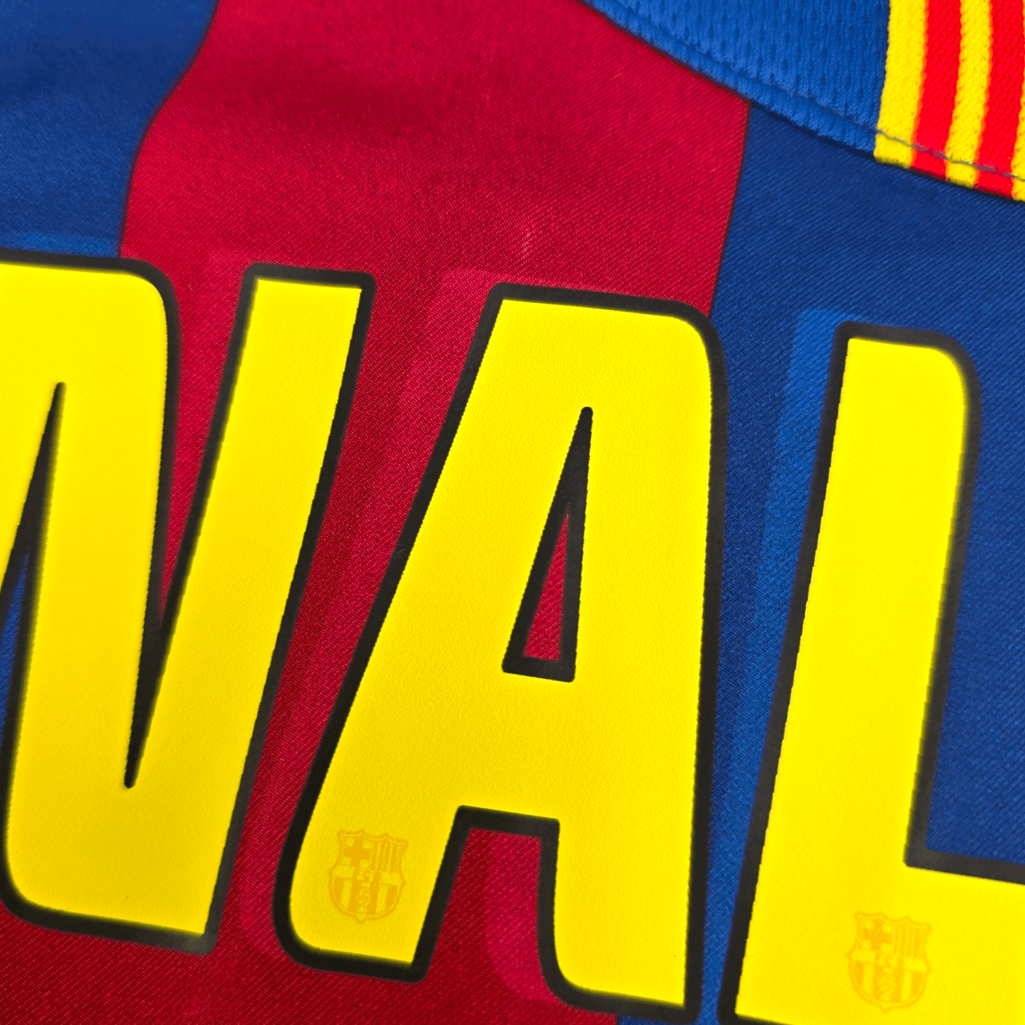 2005/06 Barcelona Home Football Shirt (L) Nike #10 Ronaldinho