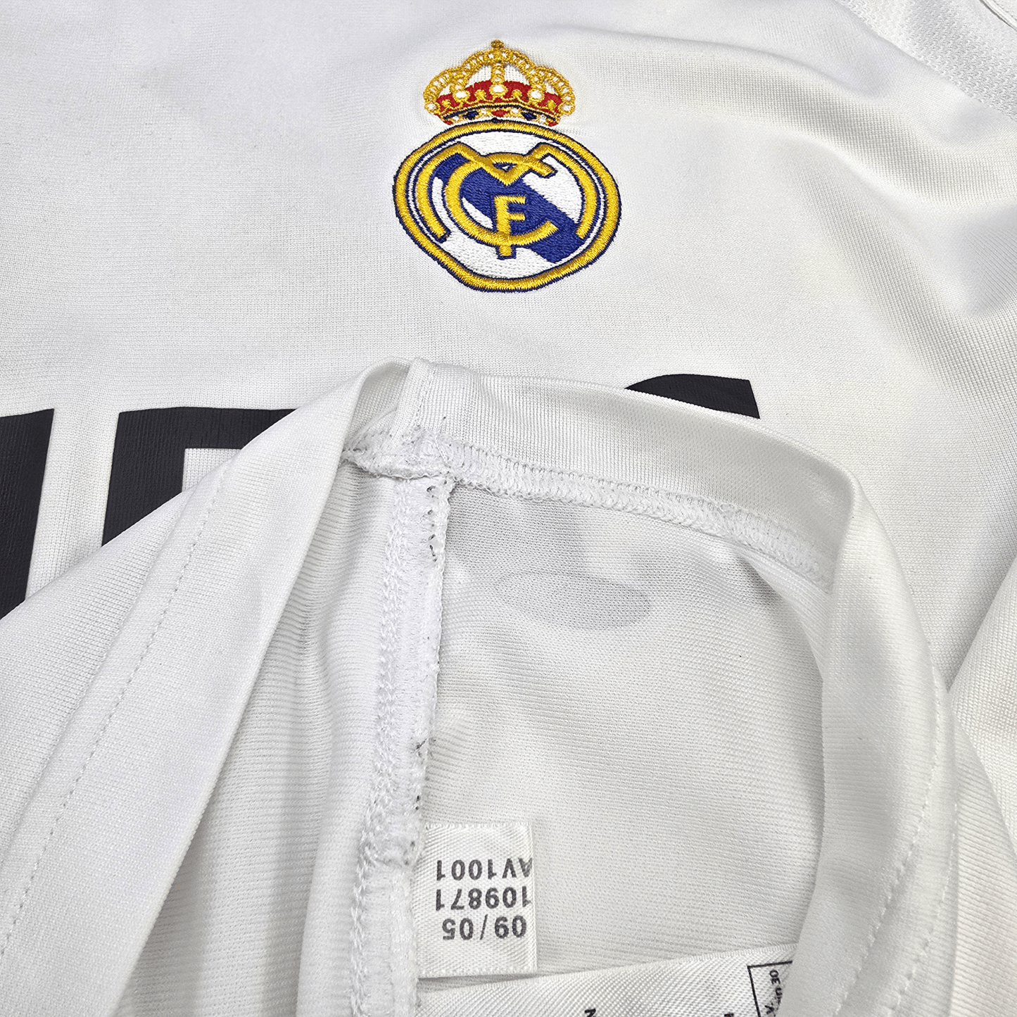 2005/06 Real Madrid Home Football Shirt (L) Adidas #9 Ronaldo