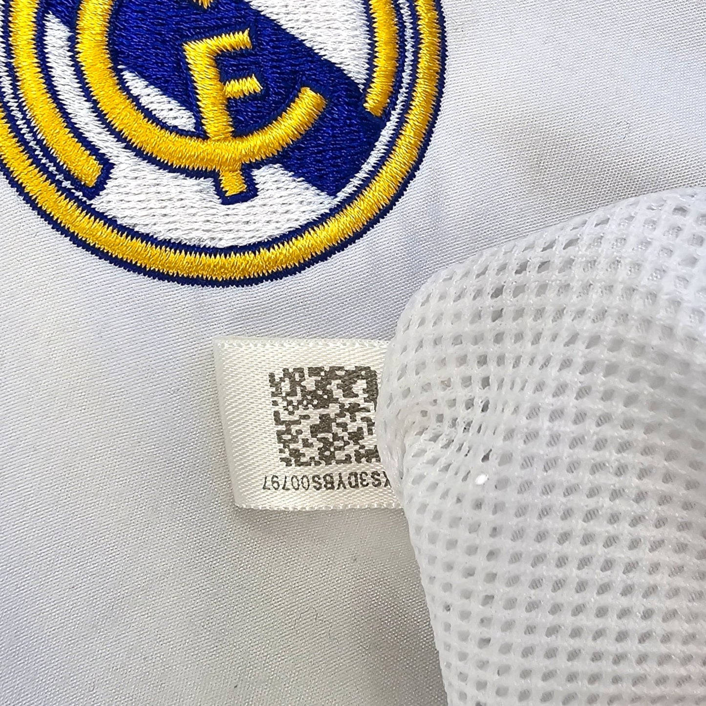 2005/06 Real Madrid Tracksuit Top (M) Adidas