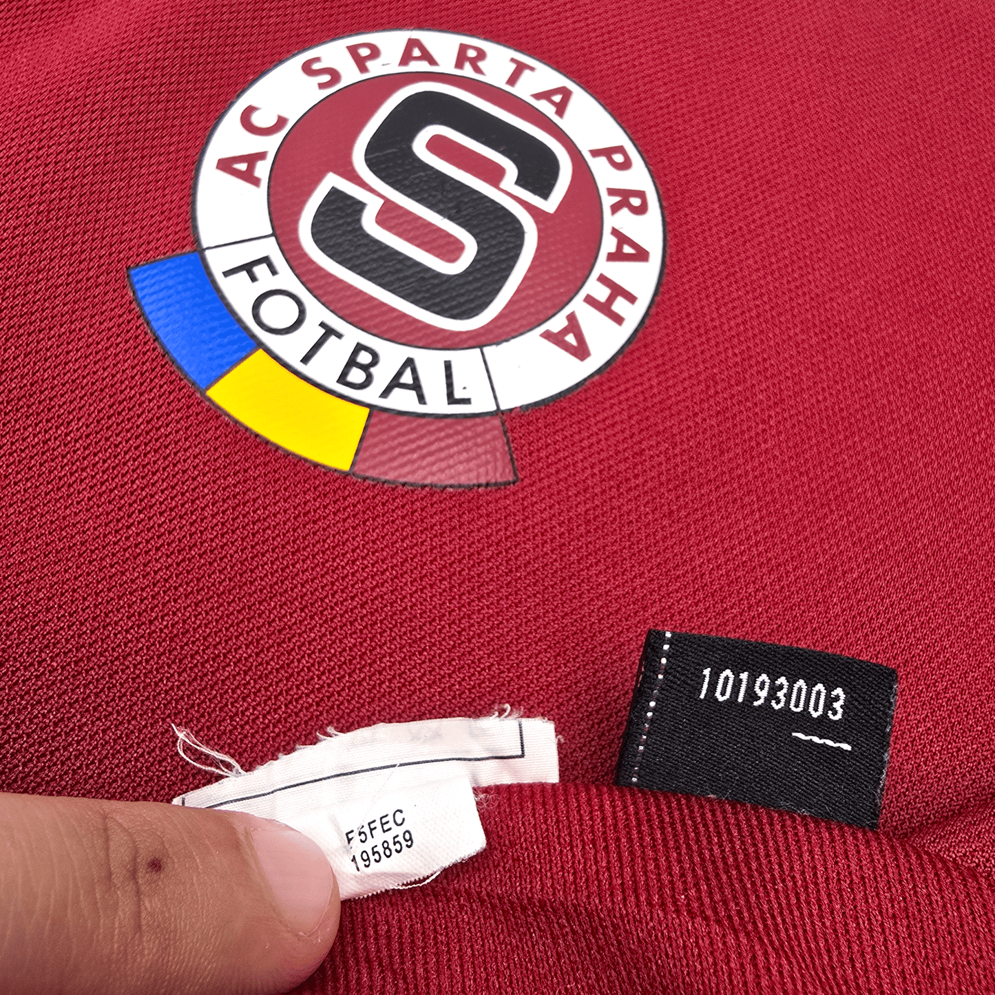 2005/06 Sparta Prague Home Football Shirt (S) Nike #8 Poborsky