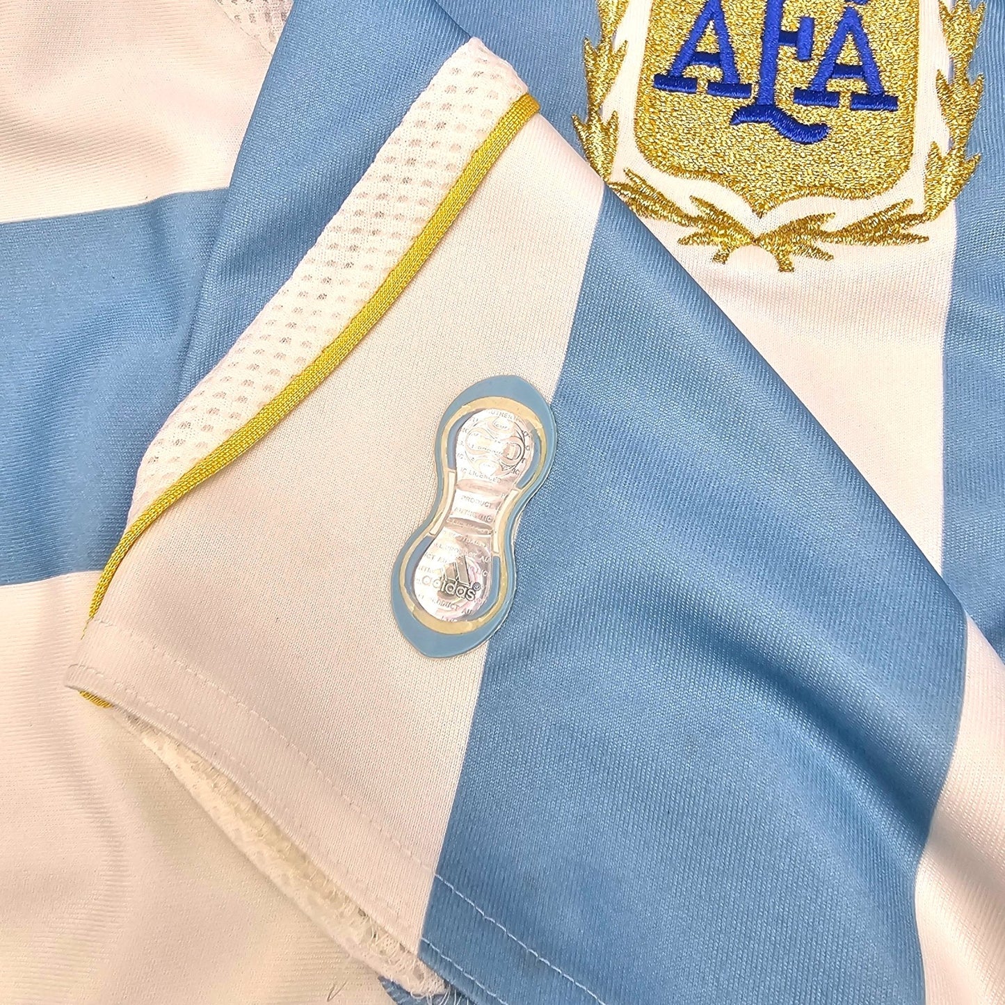 2006/07 Argentina Away Football Shirt (L) Adidas #19 Messi