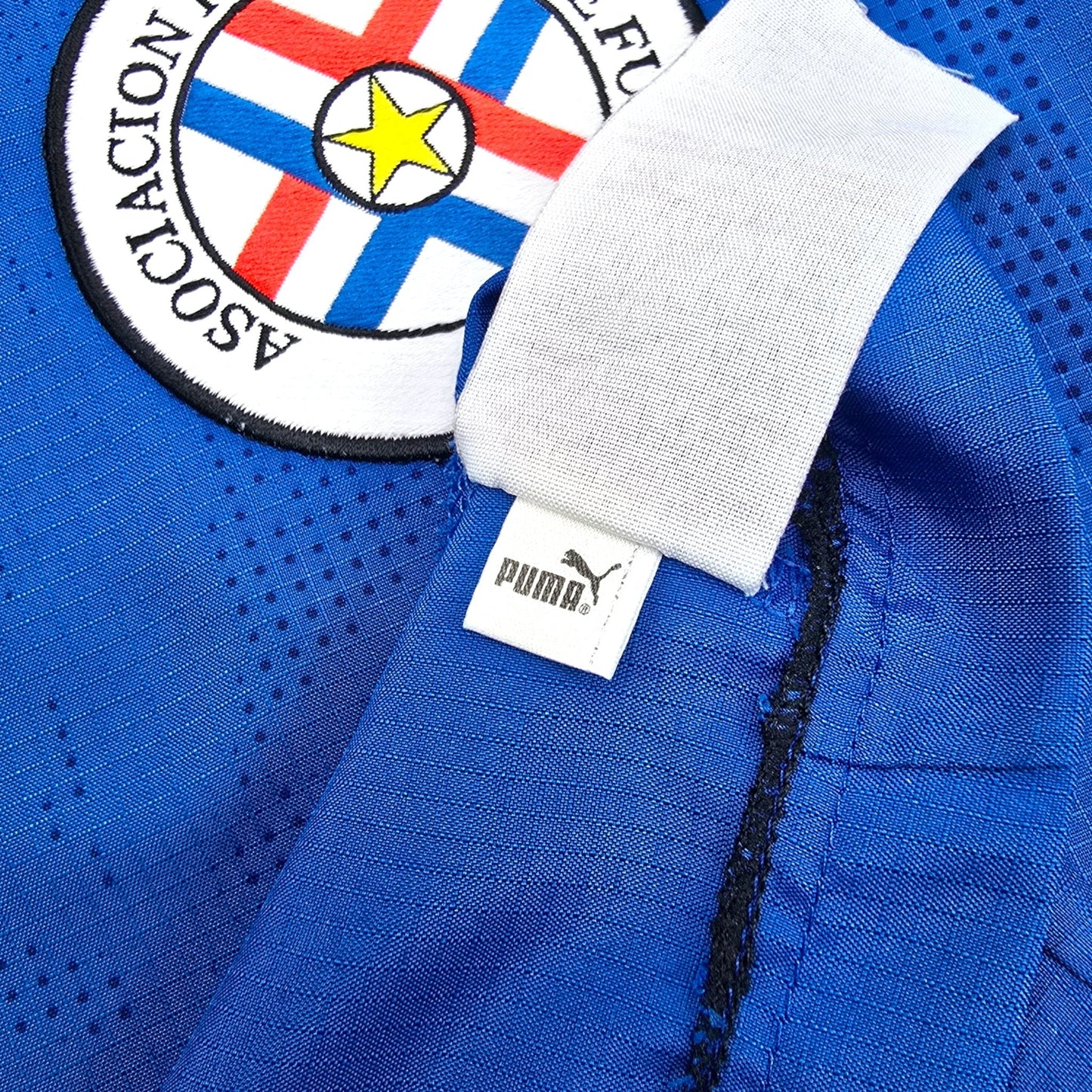 2006/07 Paraguay Away Football Shirt (M) Puma #9 Santa Cruz