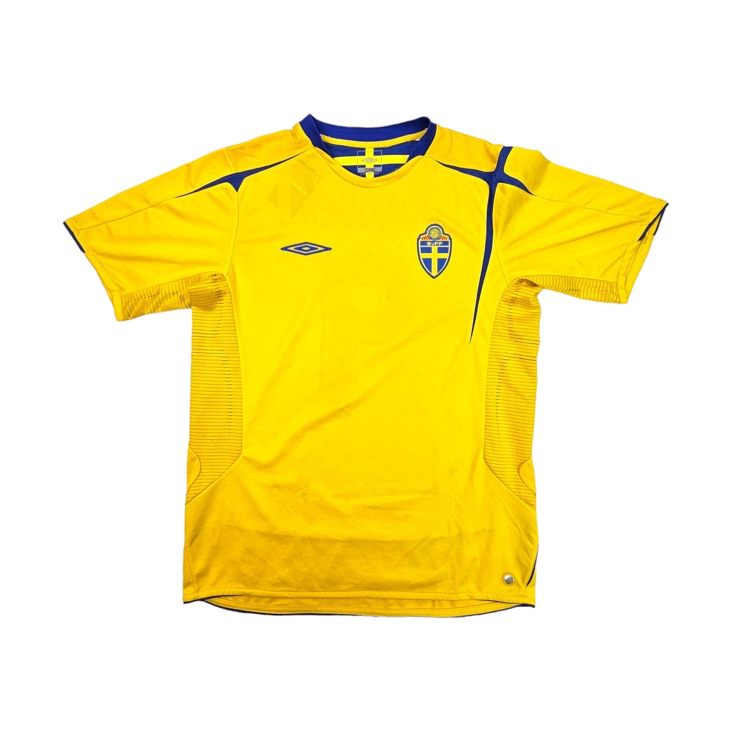 2006/07 Sweden Home Football Shirt (L) Umbro #9 Ljungberg