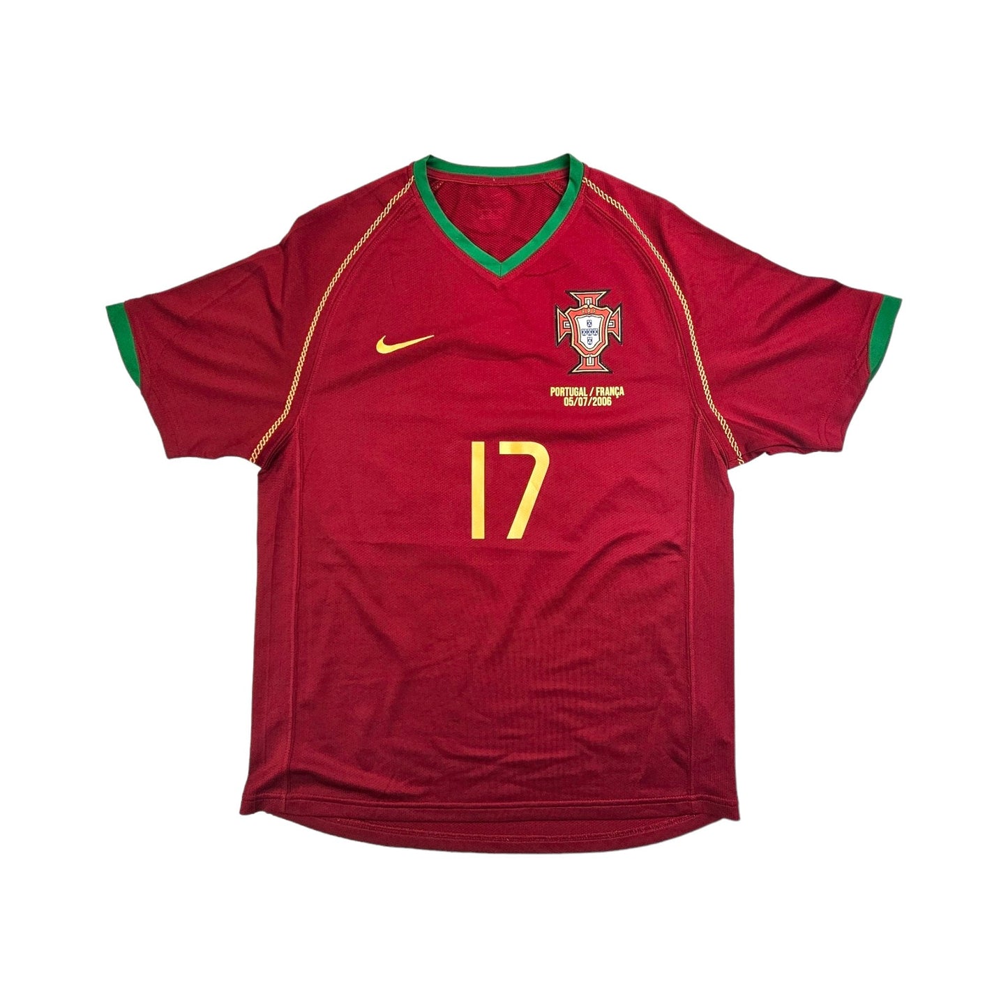2006/08 Portugal Home Football Shirt (M) Nike #17 Ronaldo