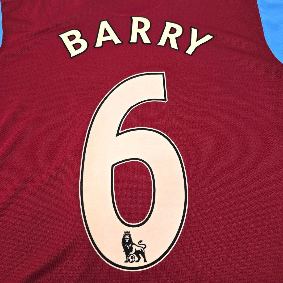 2007/08 Aston Villa Home Football Shirt (M) Nike #6 Barry