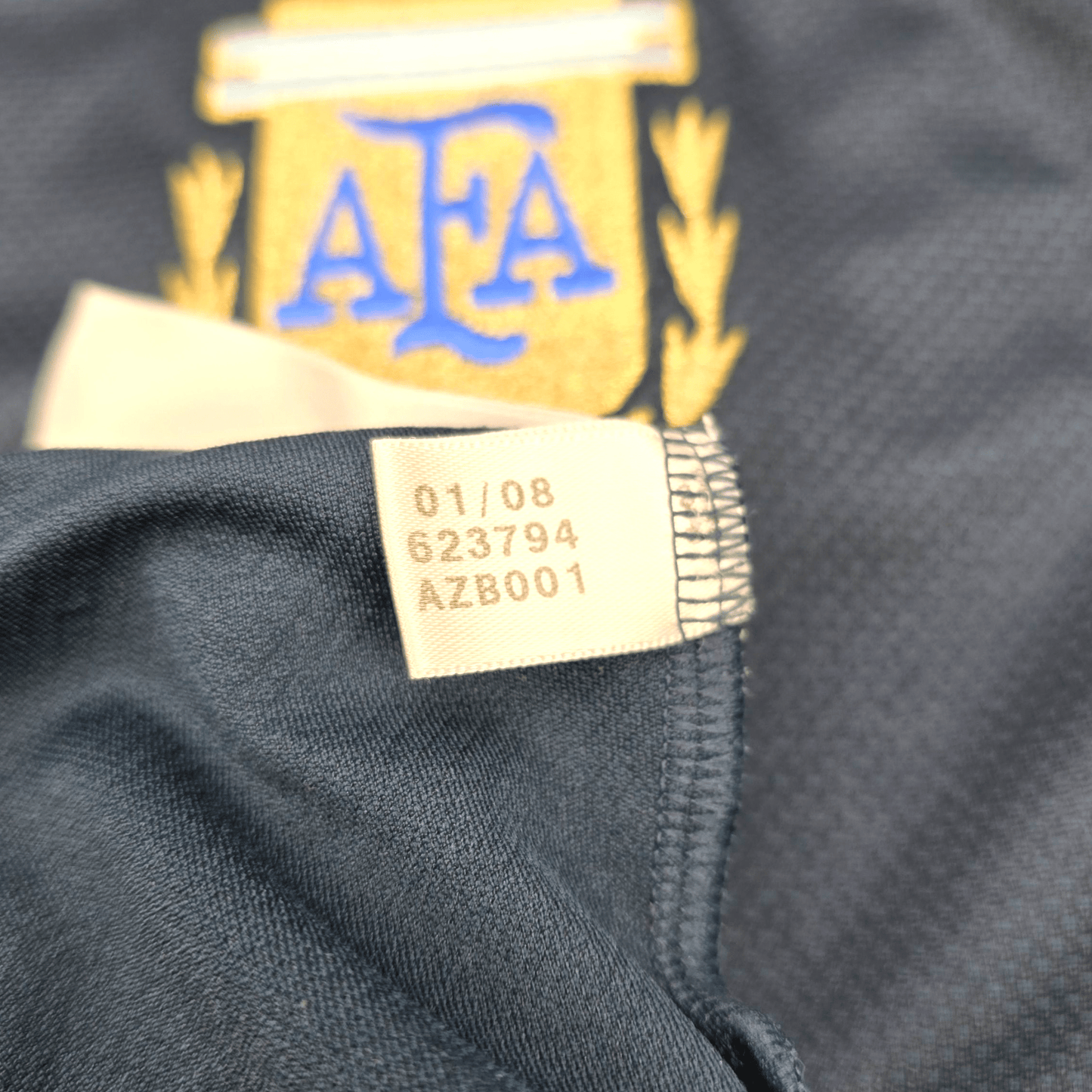 2008/09 Argentina Away Football Shirt (2XL) Adidas #18 Messi