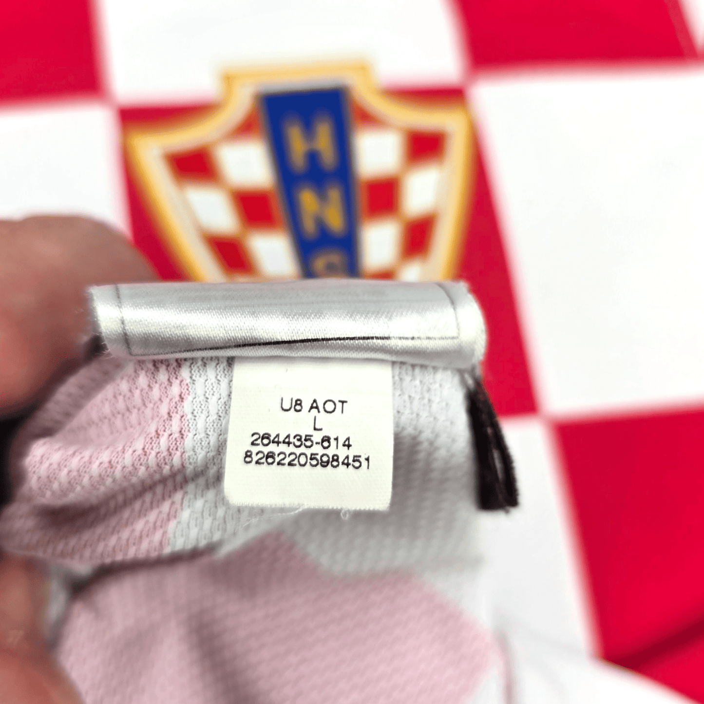 2008/09 Croatia Home Football Shirt (L) Nike #14 Modric