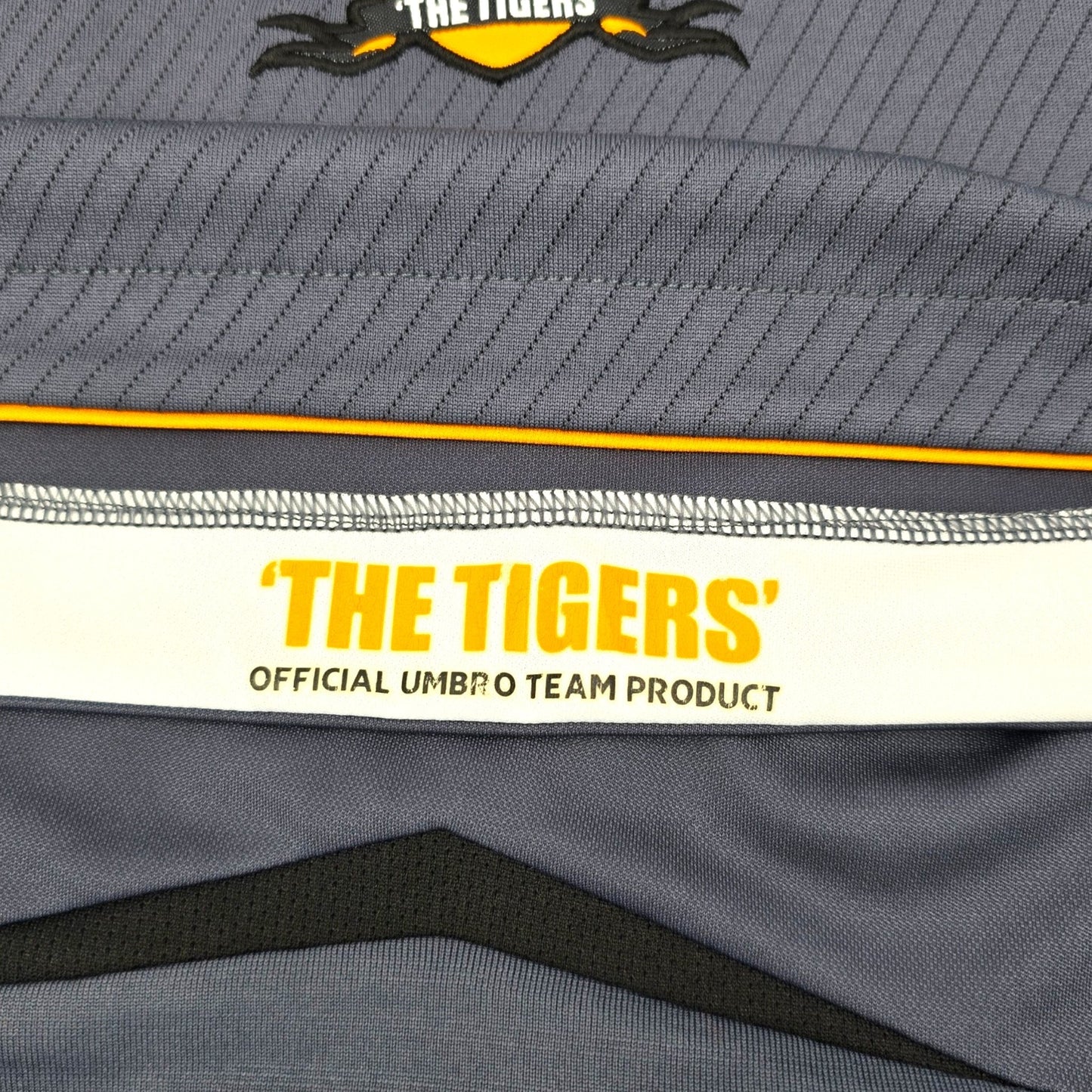 2008/09 Hull City Away Football Shirt (L) Umbro #17 Kilbane