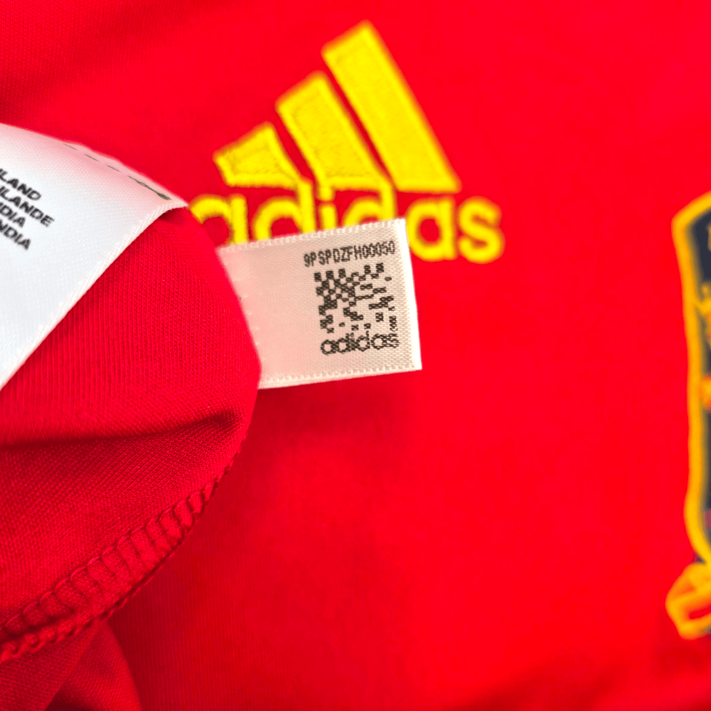 2008/10 Spain Home Football Shirt (L) Adidas #7 Villa