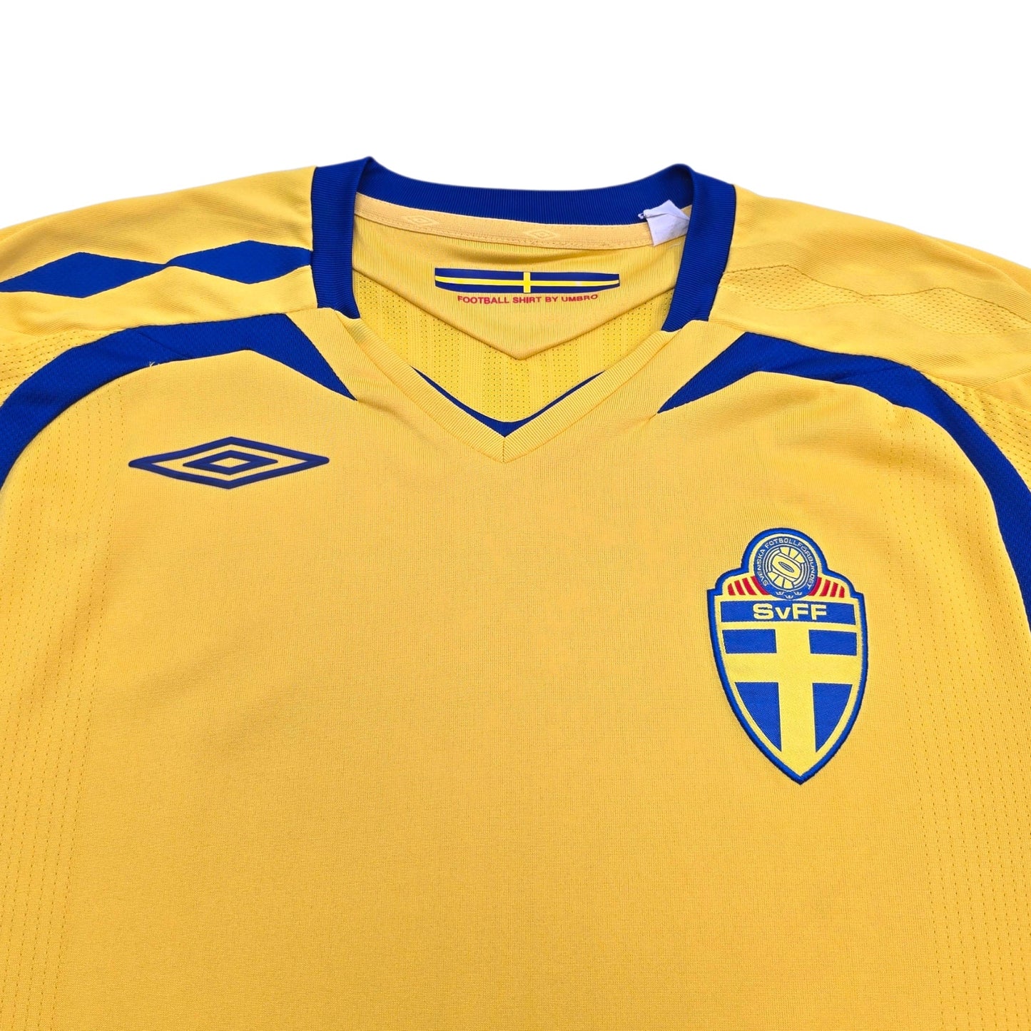 2008/10 Sweden Home Football Shirt (XL) Umbro