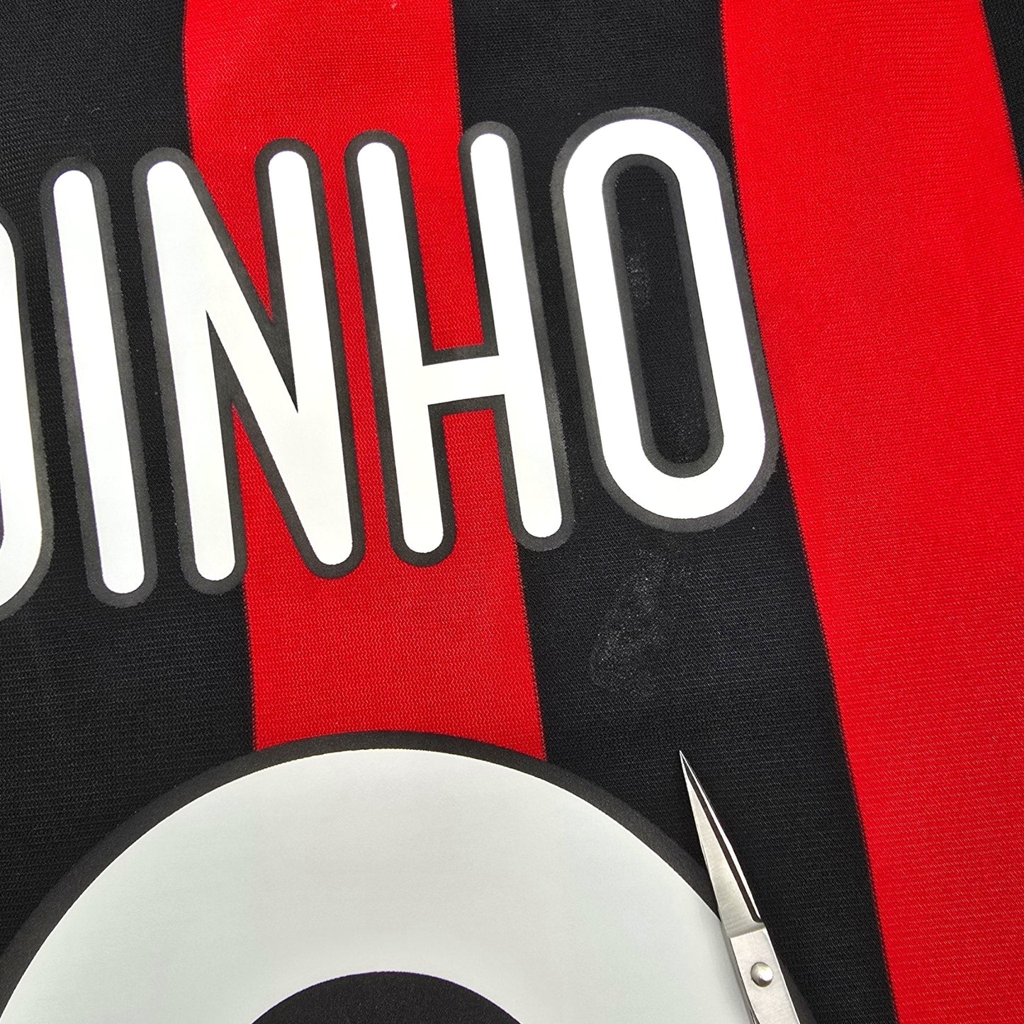 2009/10 AC Milan Home Football Shirt (L) Adidas #80 Ronaldinho