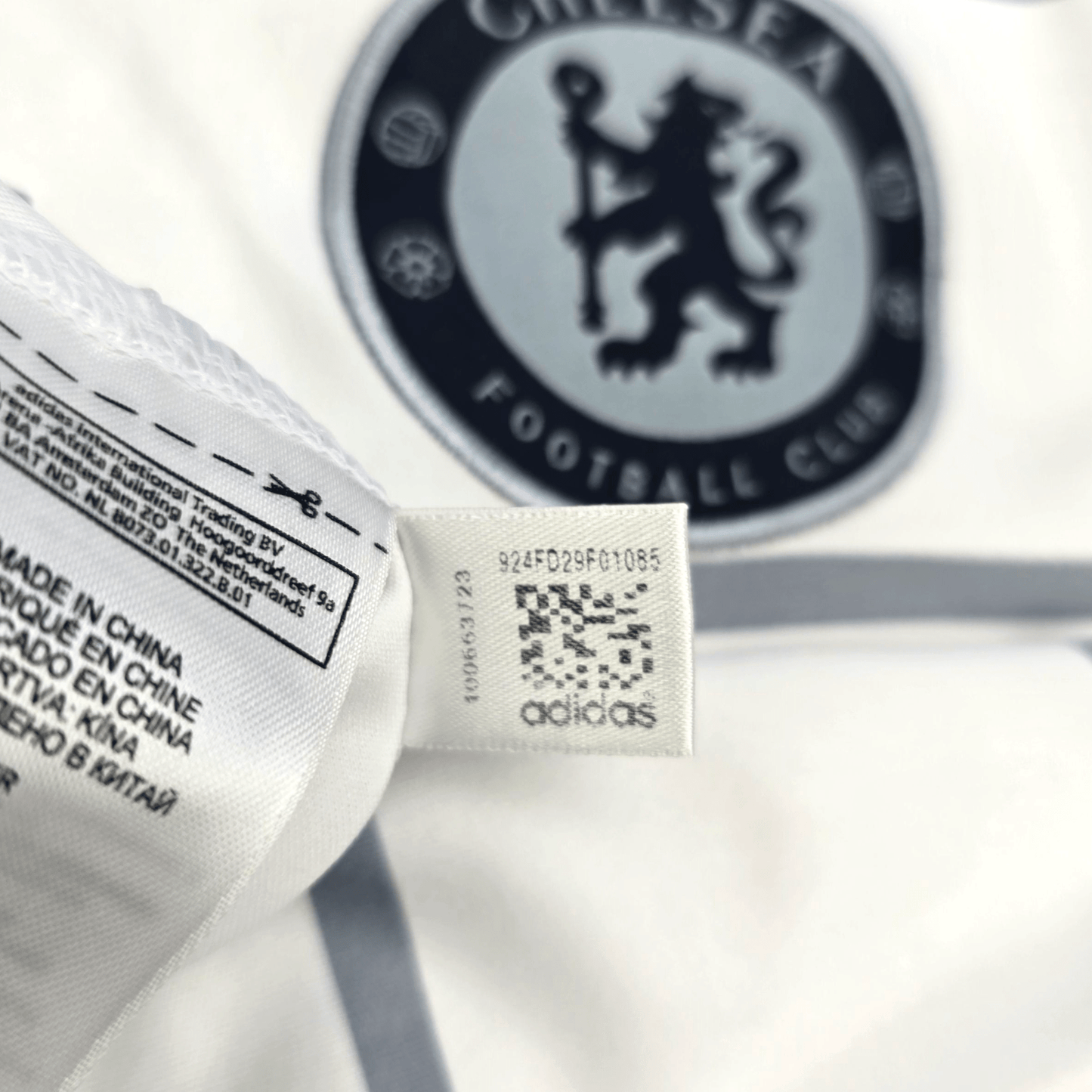 2009/10 Chelsea Third Football Shirt (S) Adidas #11 Drogba
