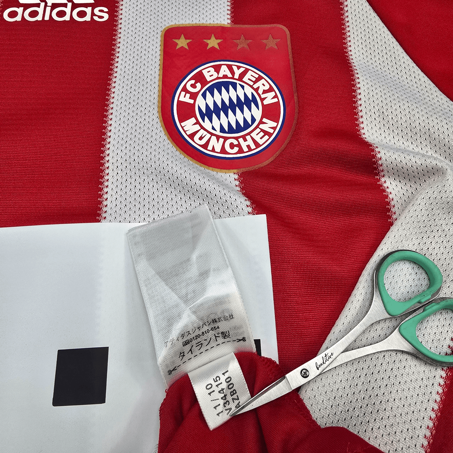 2010/11 Bayern Munich Home Football Shirt (S) Adidas #7 Ribery