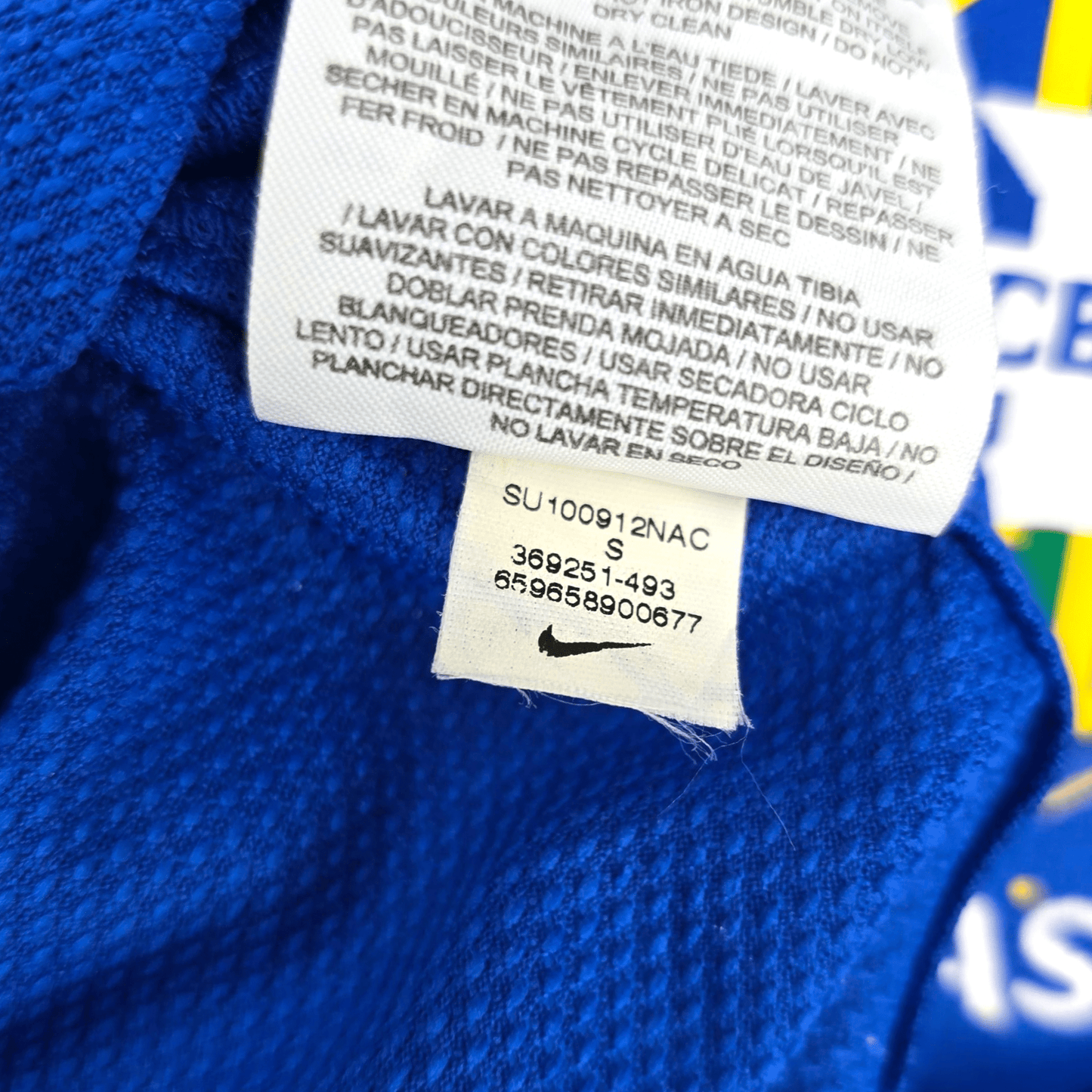 2010/11 Brazil Away Football Shirt (S) Nike #10 Kaka