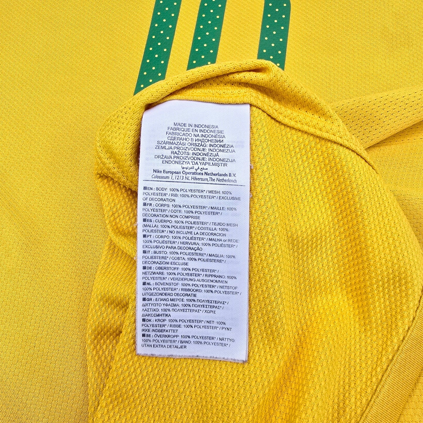 2010/11 Brazil Home Football Shirt (M) Nike #10 Kaka