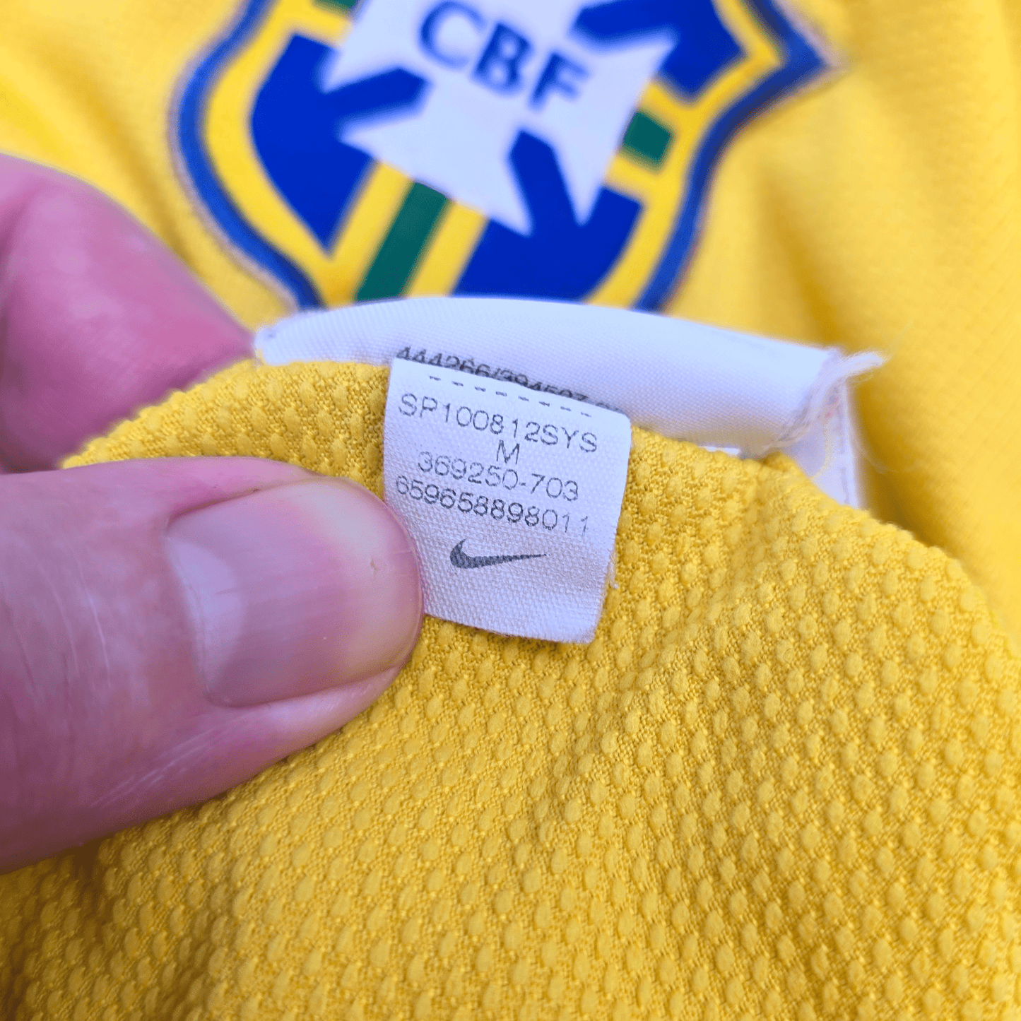 2010/11 Brazil Home Football Shirt (M) Nike #10 Kaka