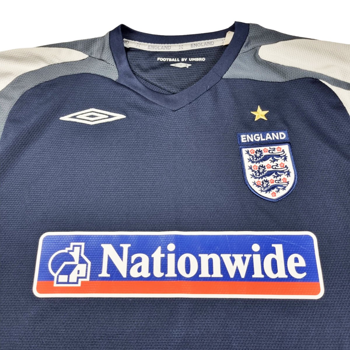 2010/11 England Training Shirt (L) Umbro