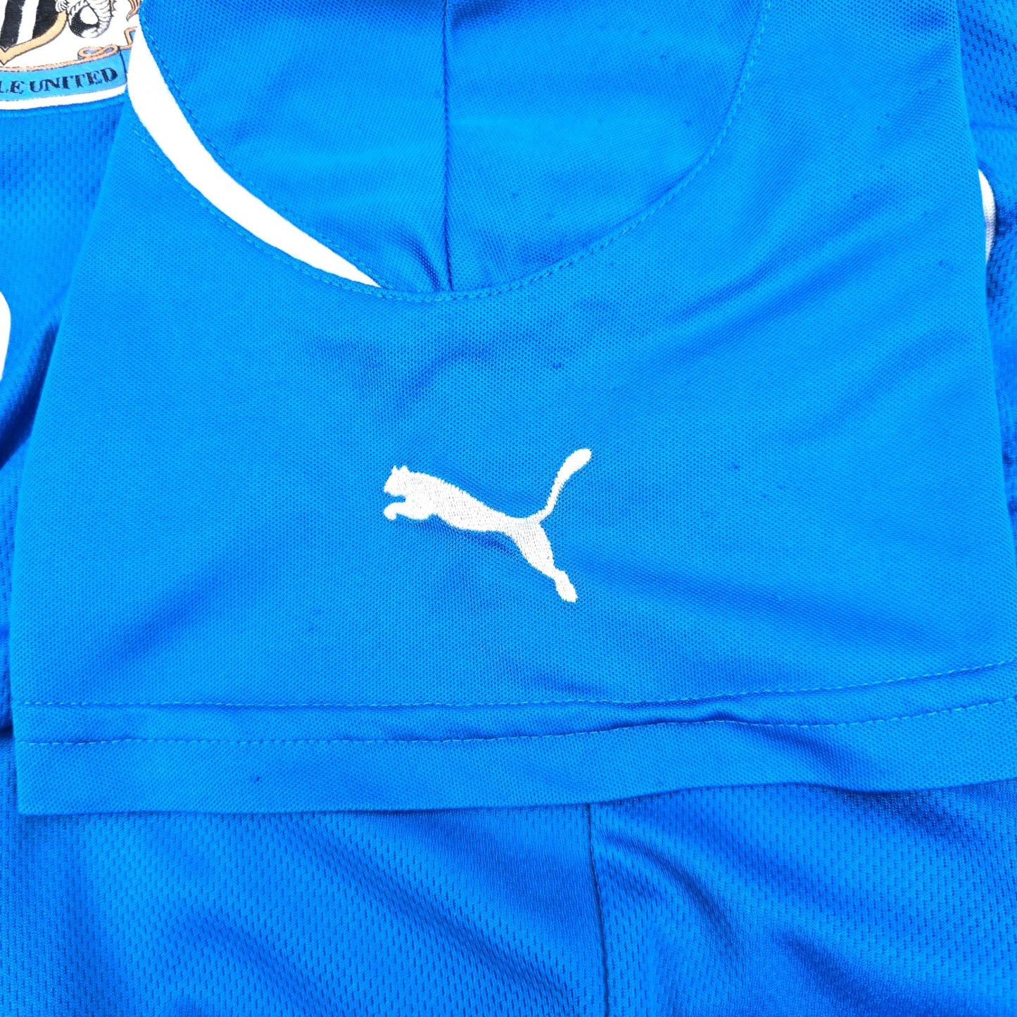 2010/11 Newcastle United Away Football Shirt (L) Puma #9 Carroll