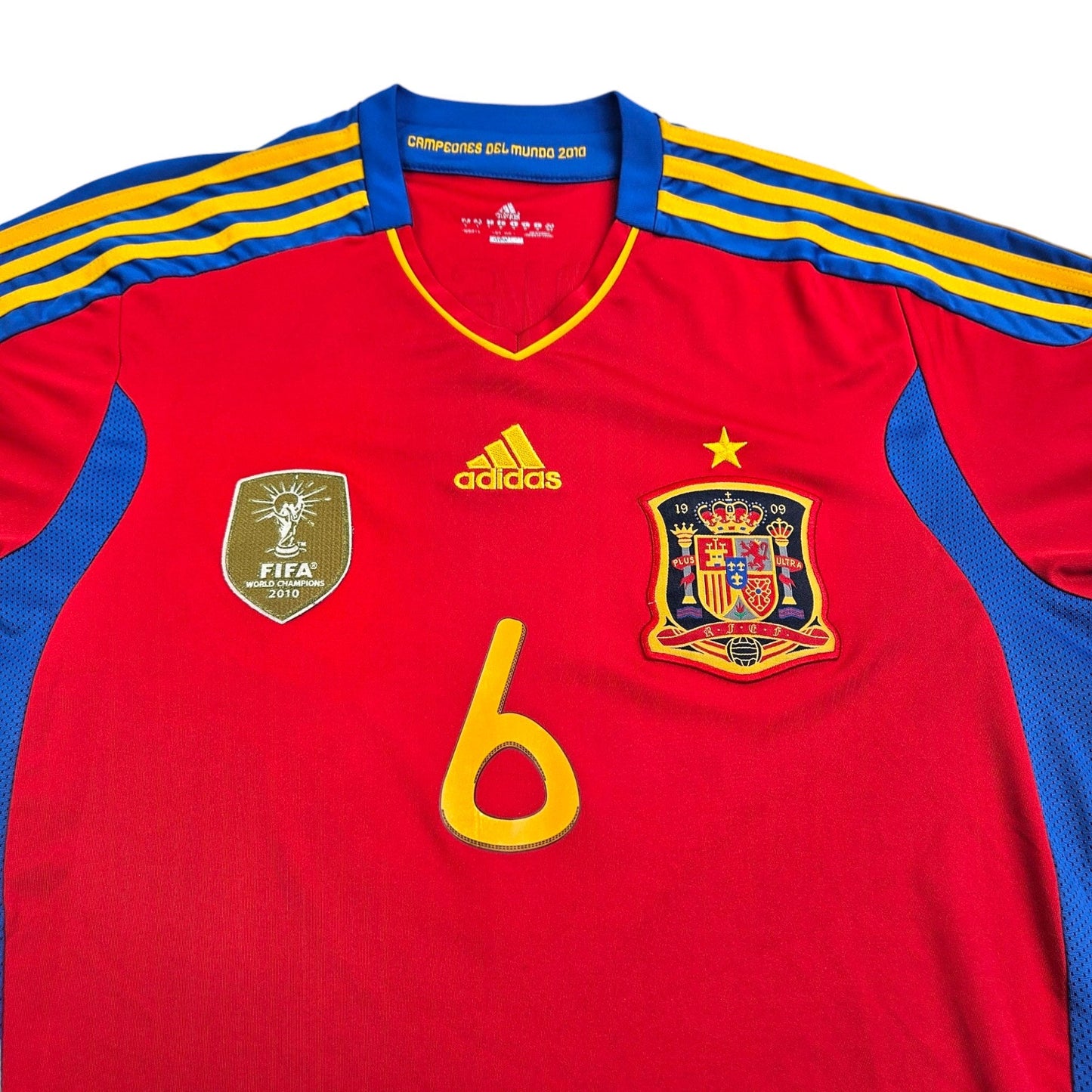 2010/11 Spain Home Football Shirt (L) Adidas # 6 Iniesta