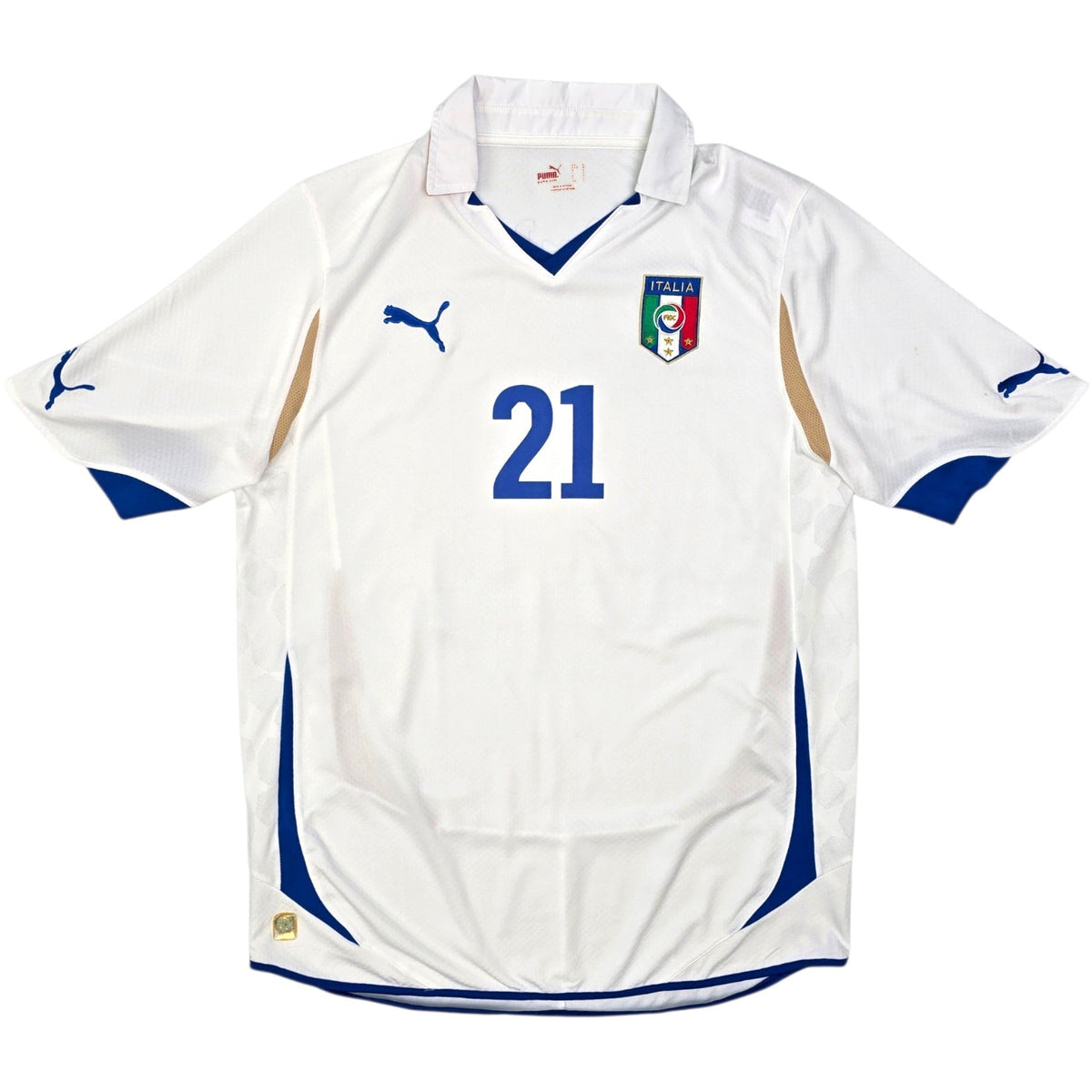 2010/12 Italy Away Football Shirt (L) Puma #21 Pirlo
